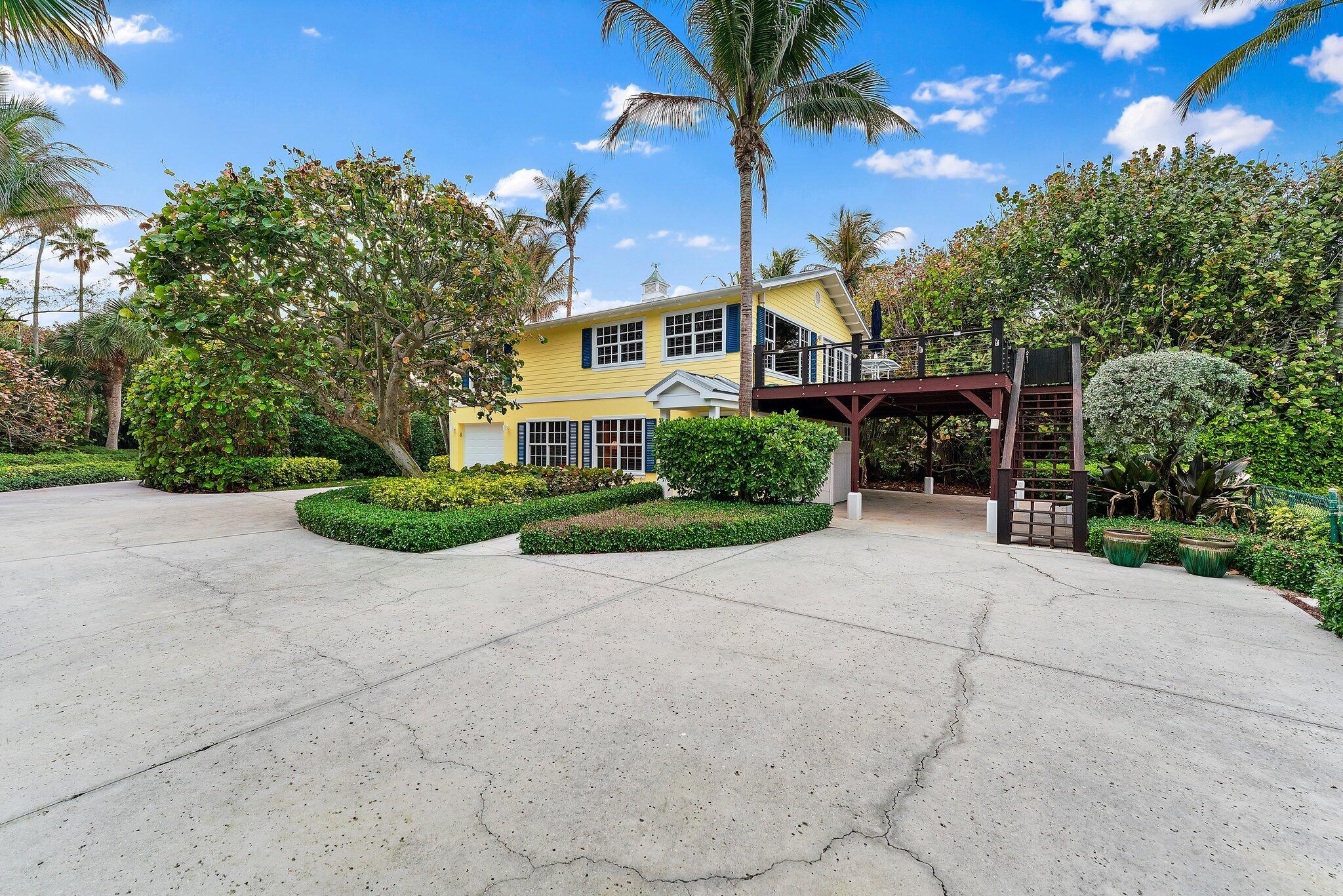 31 N Beach Hobe Sound, FL 33455