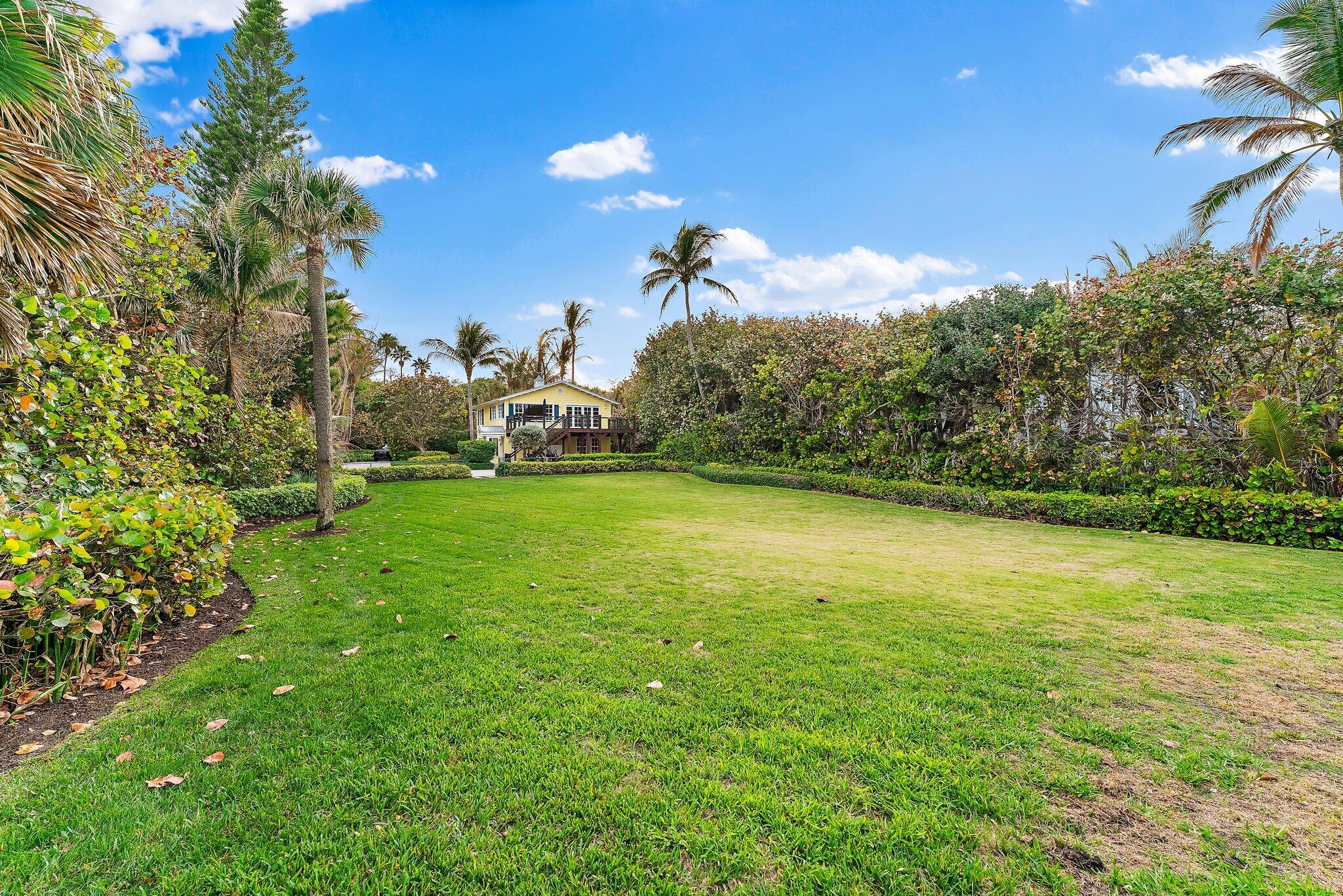 31 N Beach Hobe Sound, FL 33455