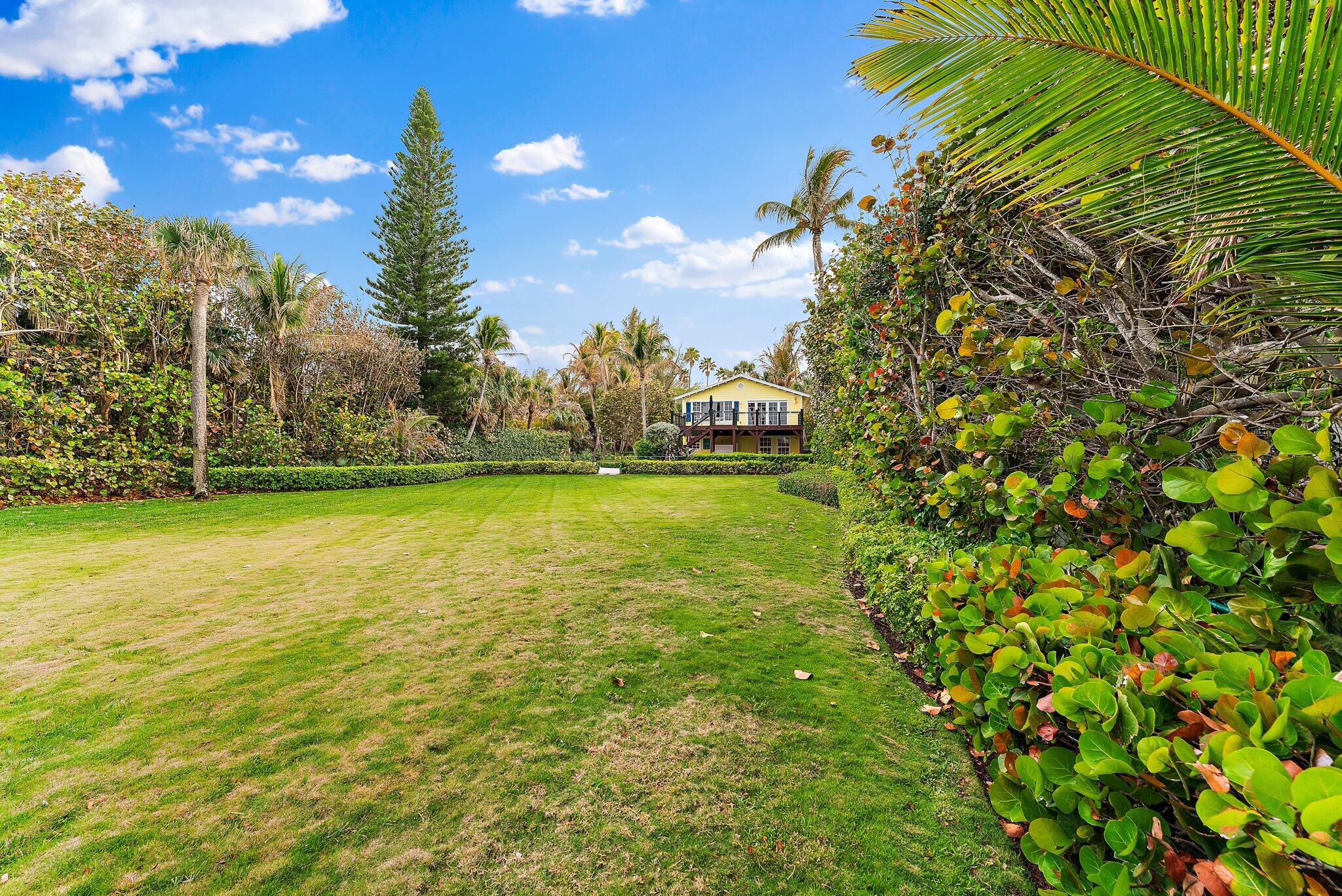 31 N Beach Hobe Sound, FL 33455