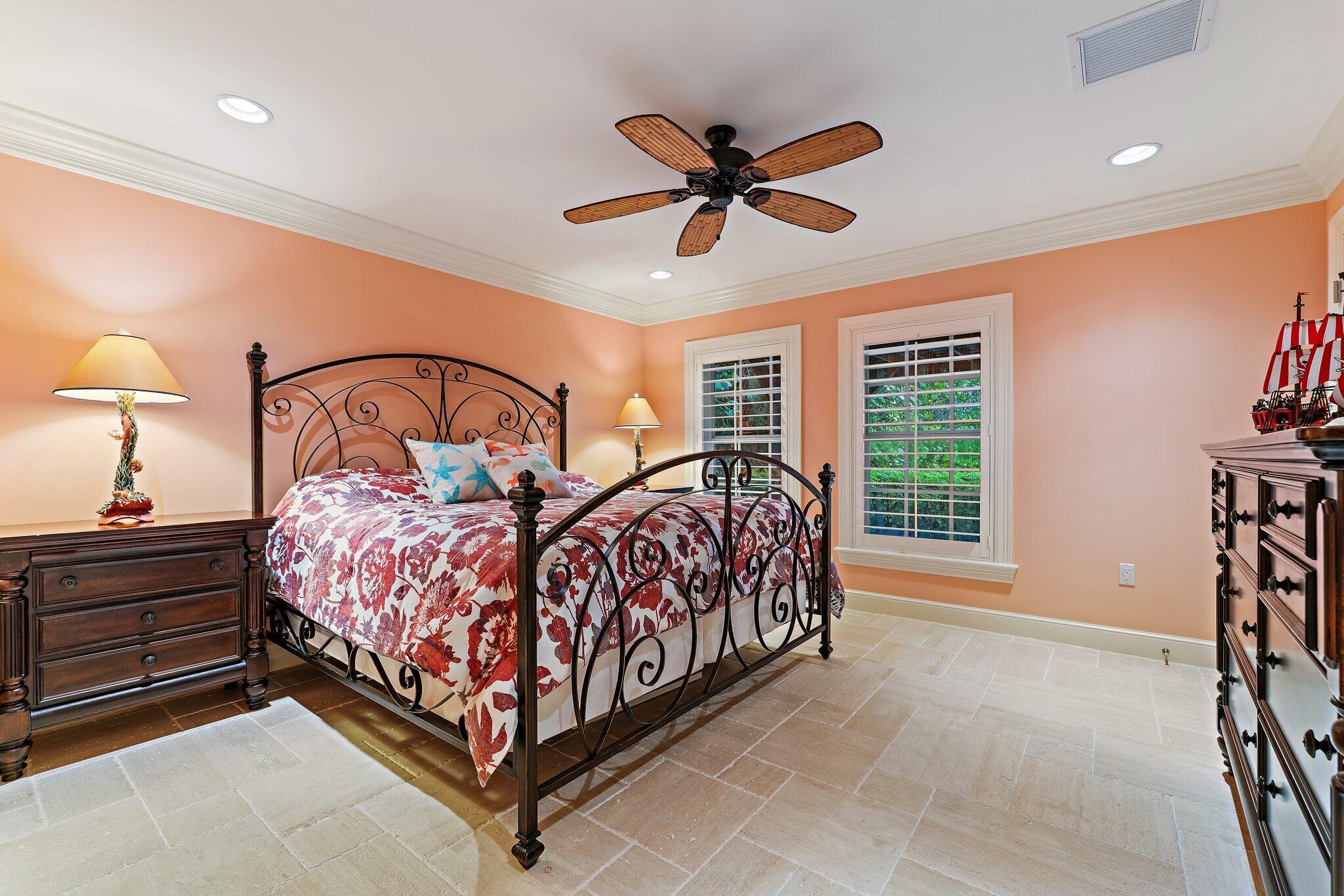 31 N Beach Hobe Sound, FL 33455