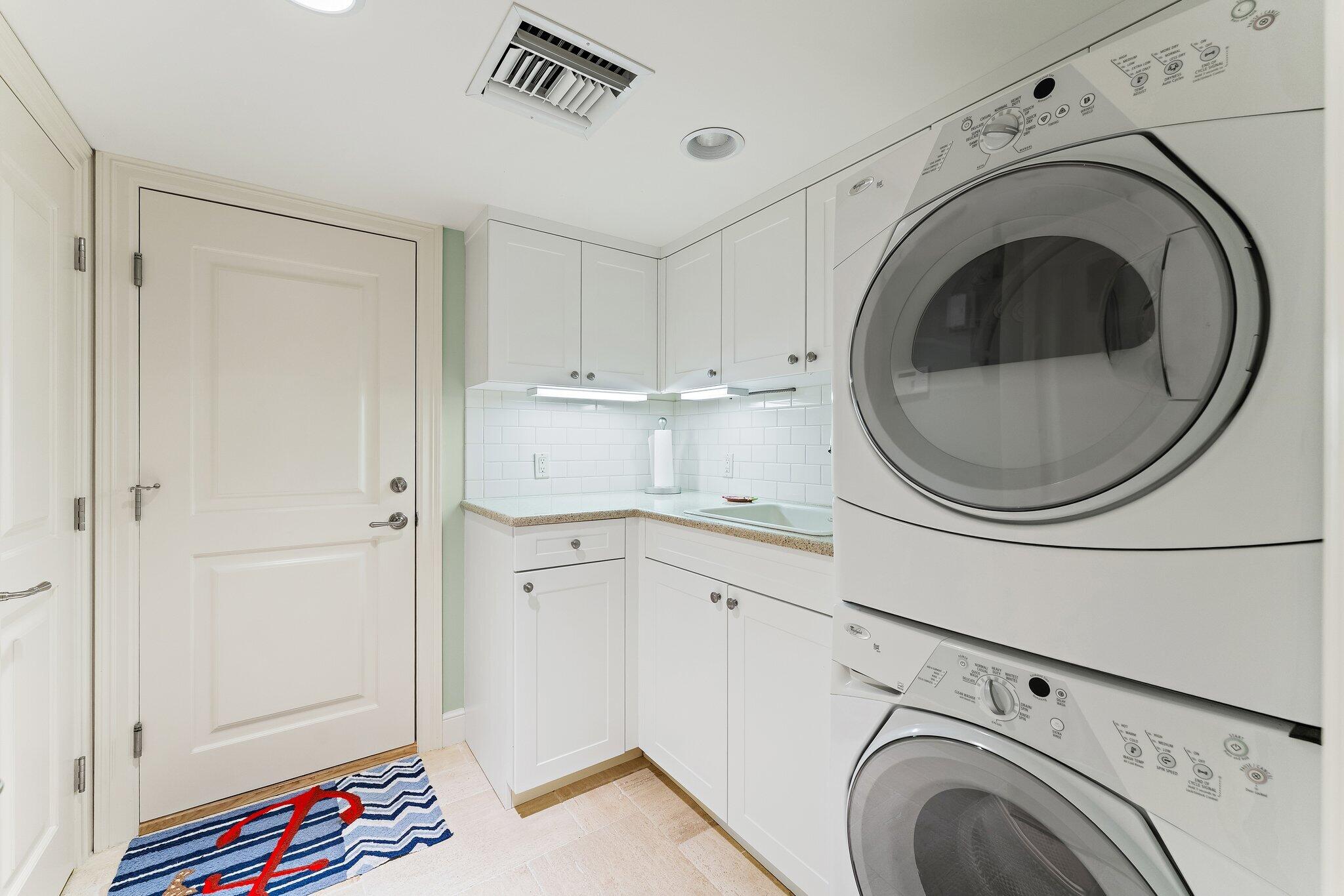 31 N Beach Hobe Sound, FL 33455