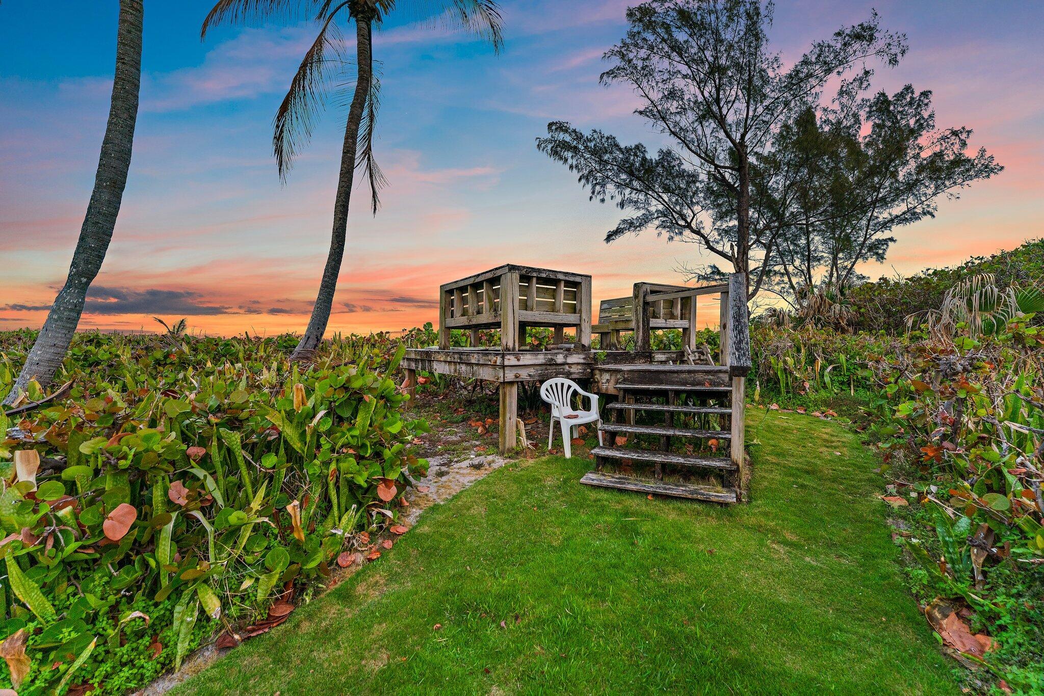 31 N Beach Hobe Sound, FL 33455