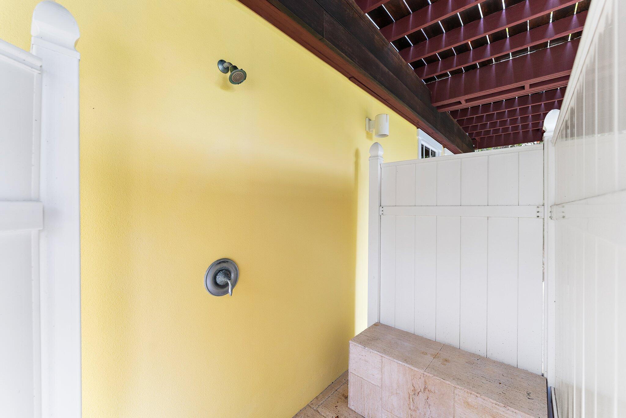 31 N Beach Hobe Sound, FL 33455