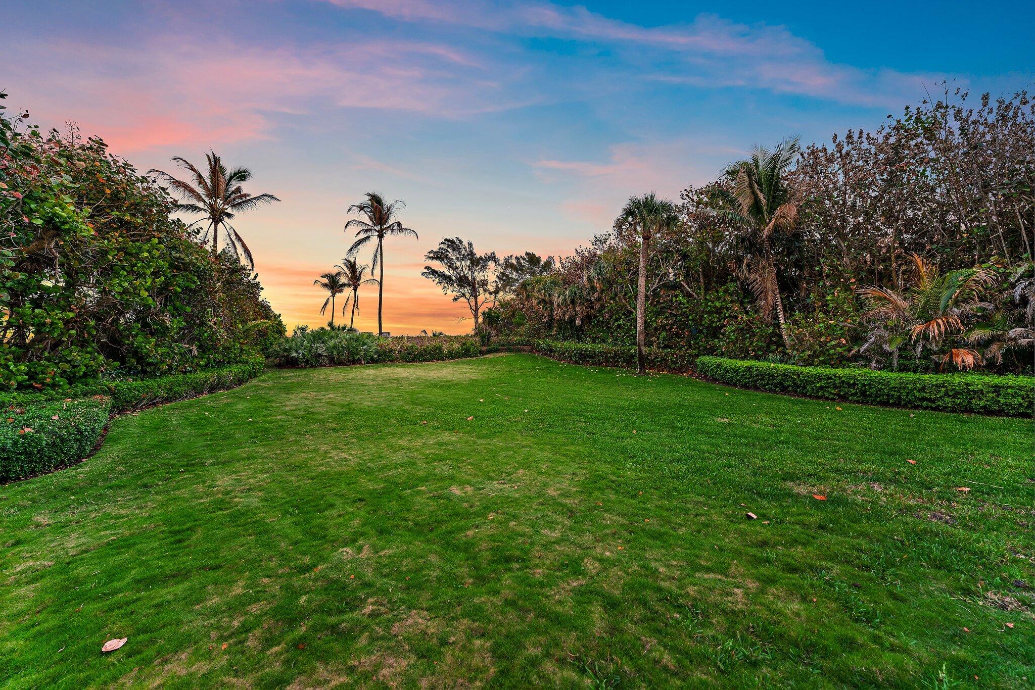 31 N Beach Hobe Sound, FL 33455