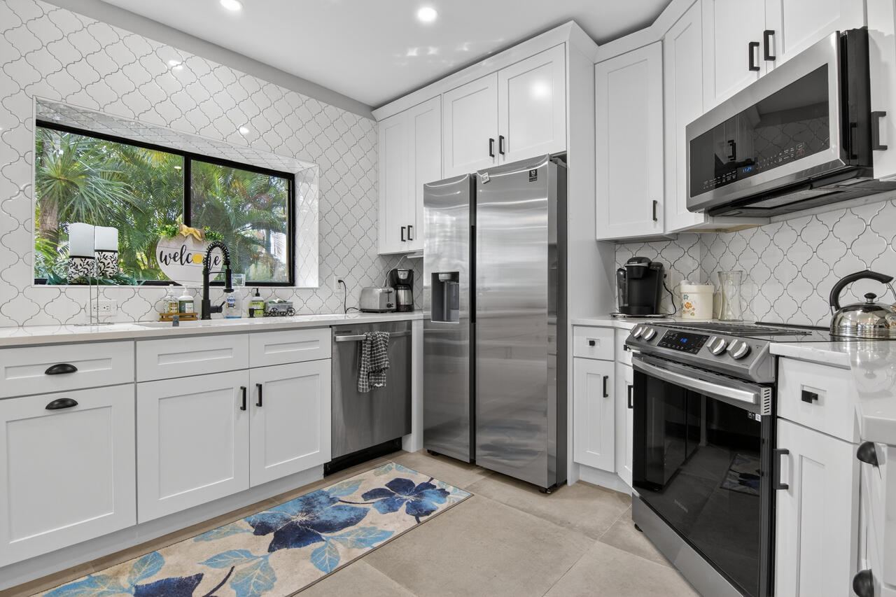 1143 Duncan #Unit 104