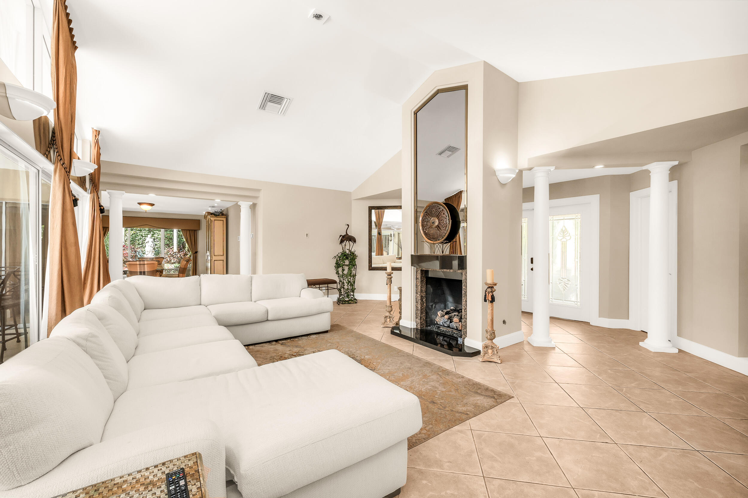 280 Tradewind Palm Beach, FL 33480