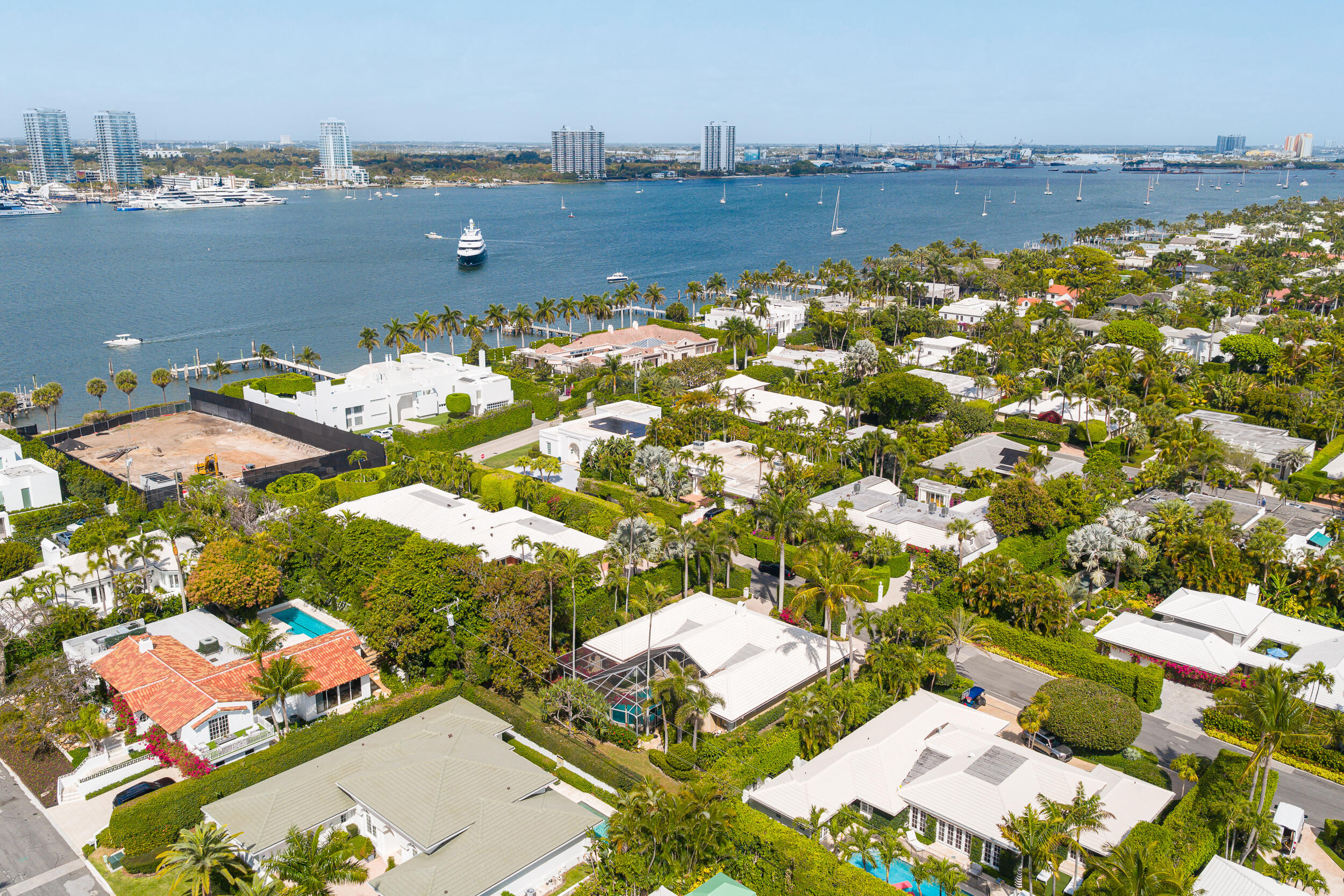 280 Tradewind Palm Beach, FL 33480