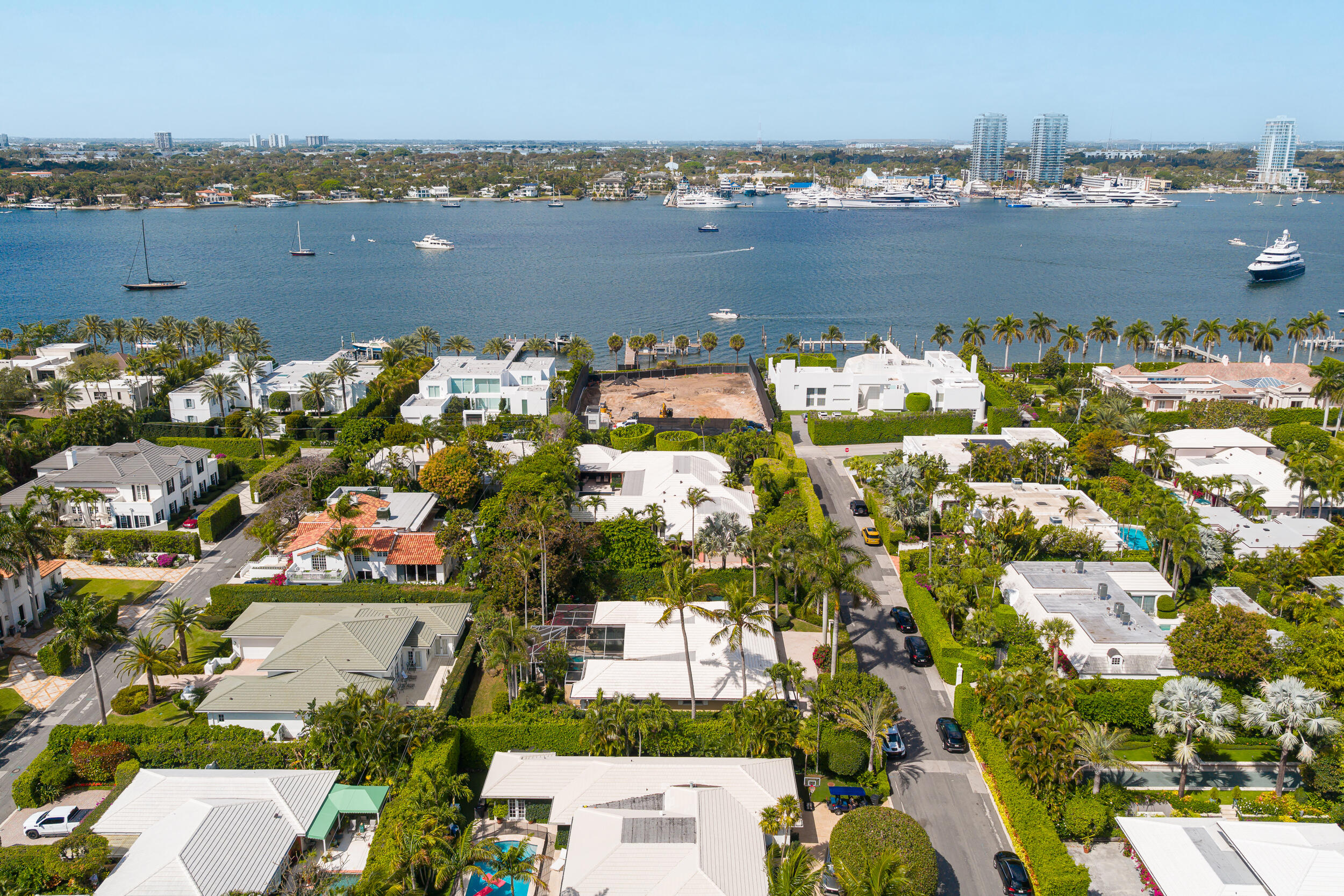 280 Tradewind Palm Beach, FL 33480
