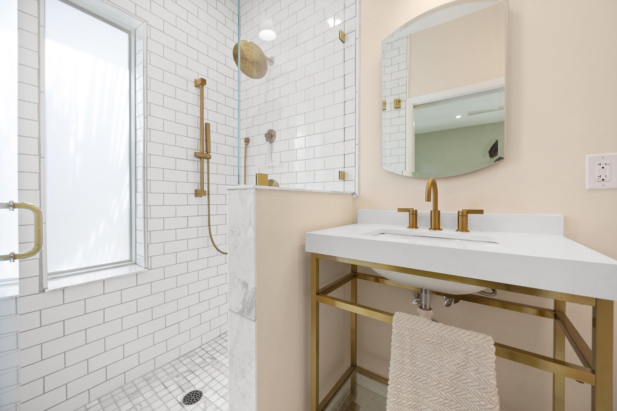 634 NE 17th Fort Lauderdale, FL 33304