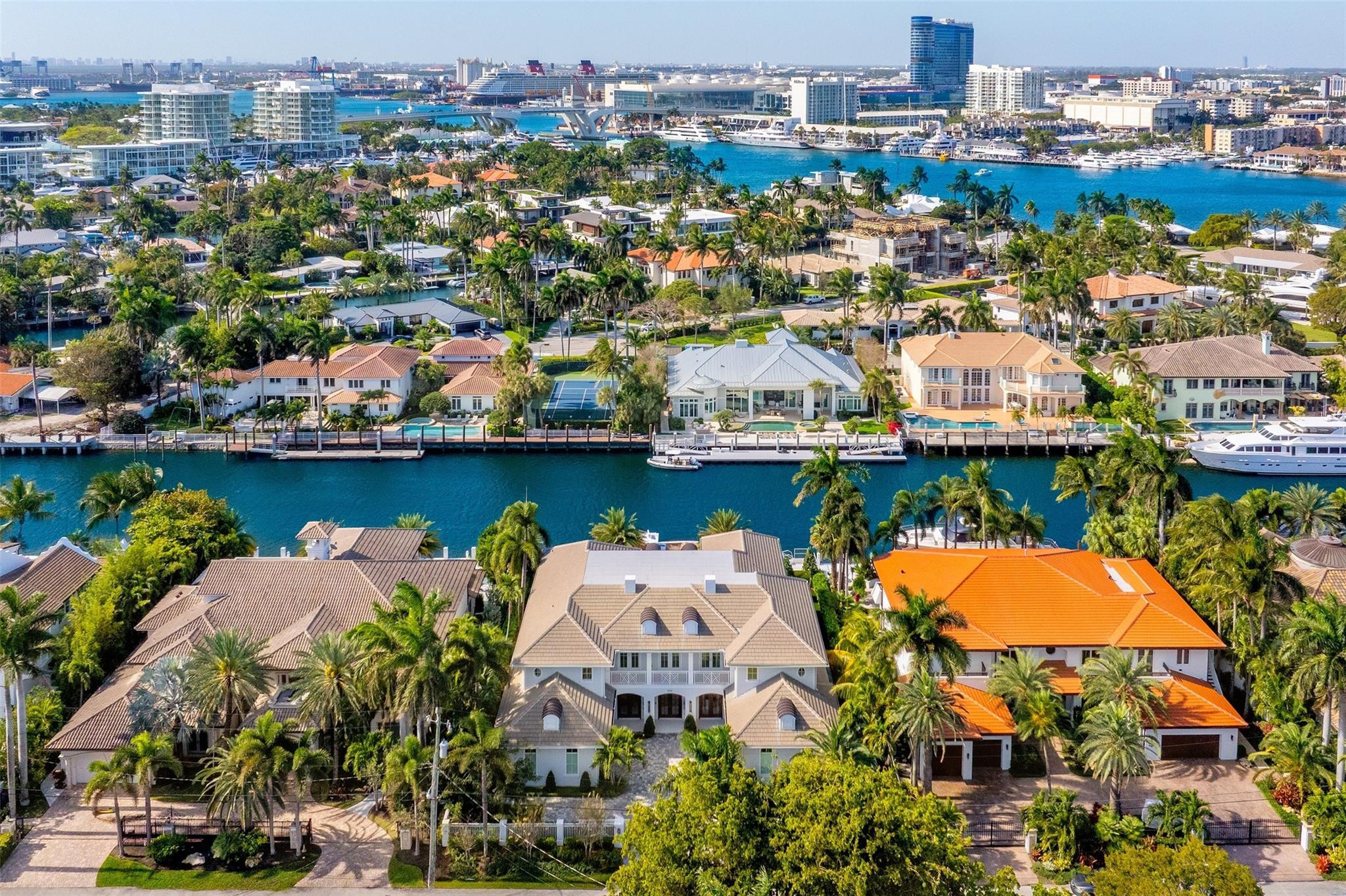 2520 Del Lago Fort Lauderdale, FL 33316