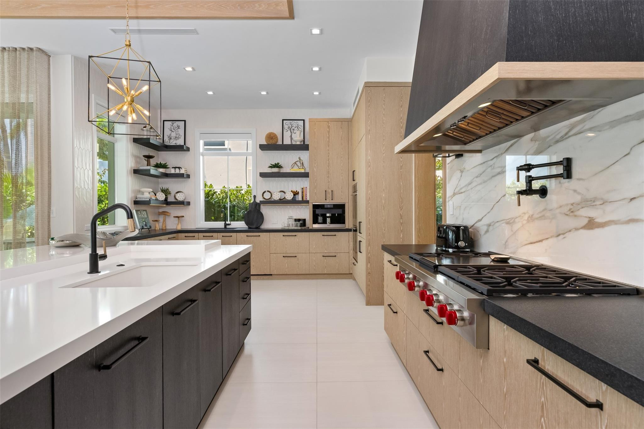 2520 Del Lago Fort Lauderdale, FL 33316