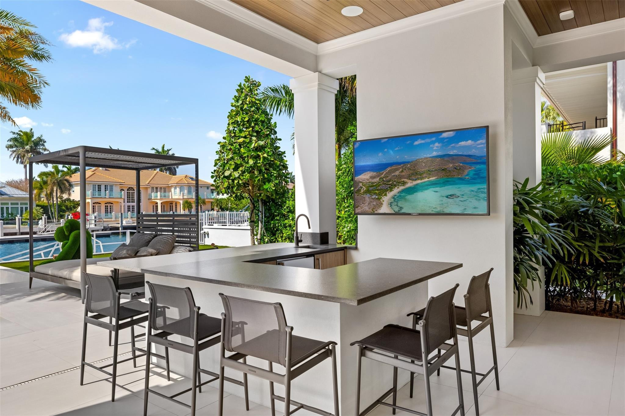 2520 Del Lago Fort Lauderdale, FL 33316