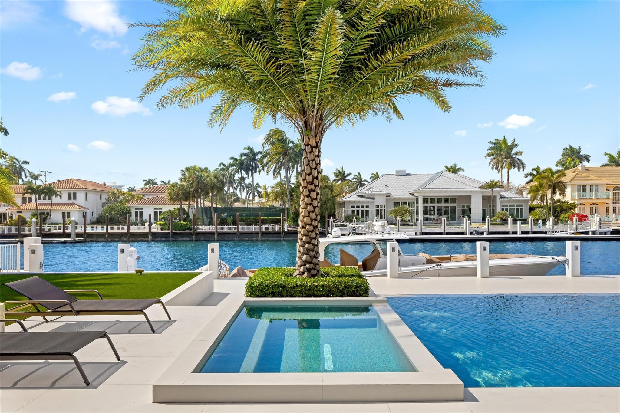 2520 Del Lago Fort Lauderdale, FL 33316