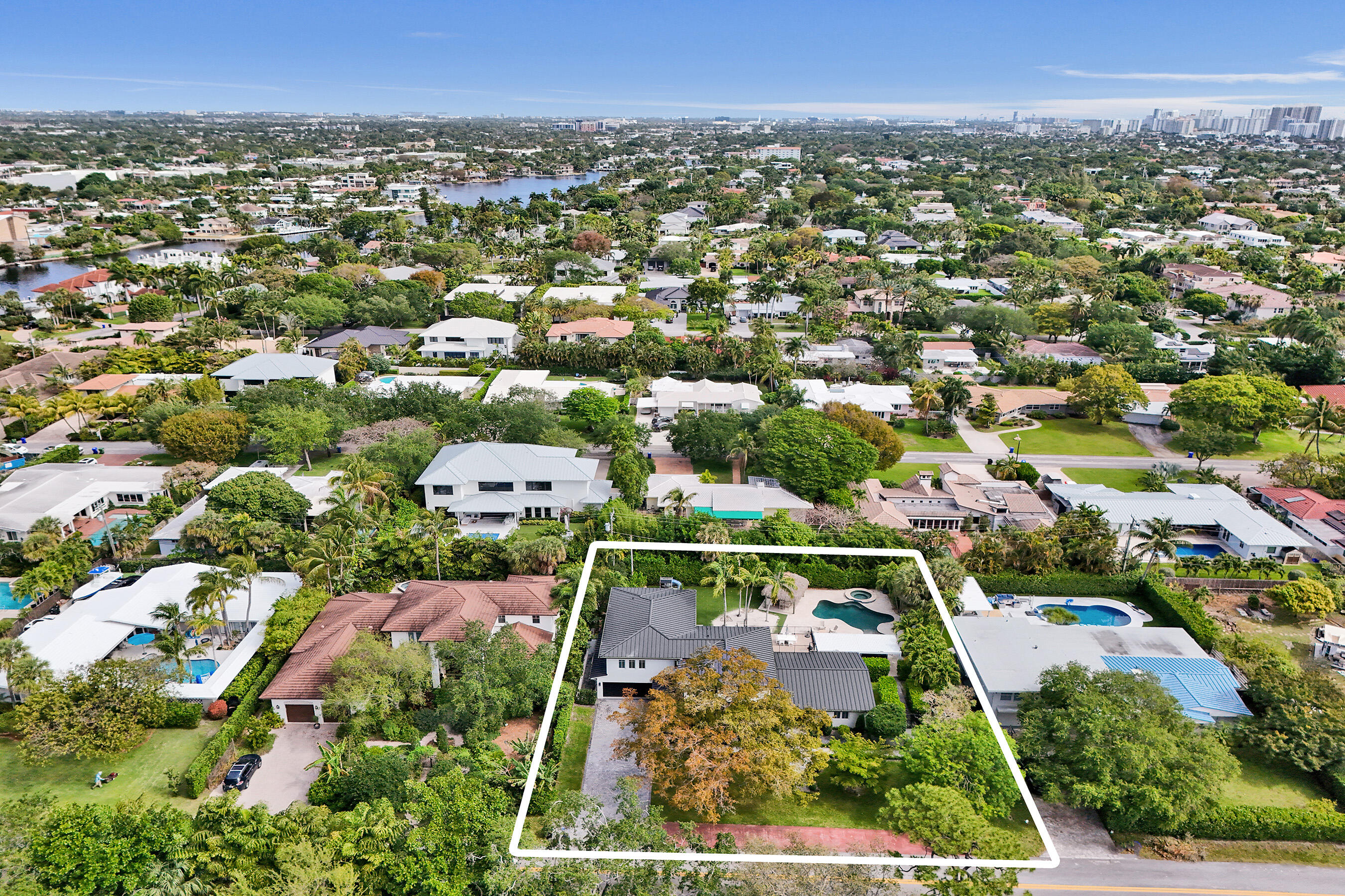 2421 NE 12th Fort Lauderdale, FL 33304