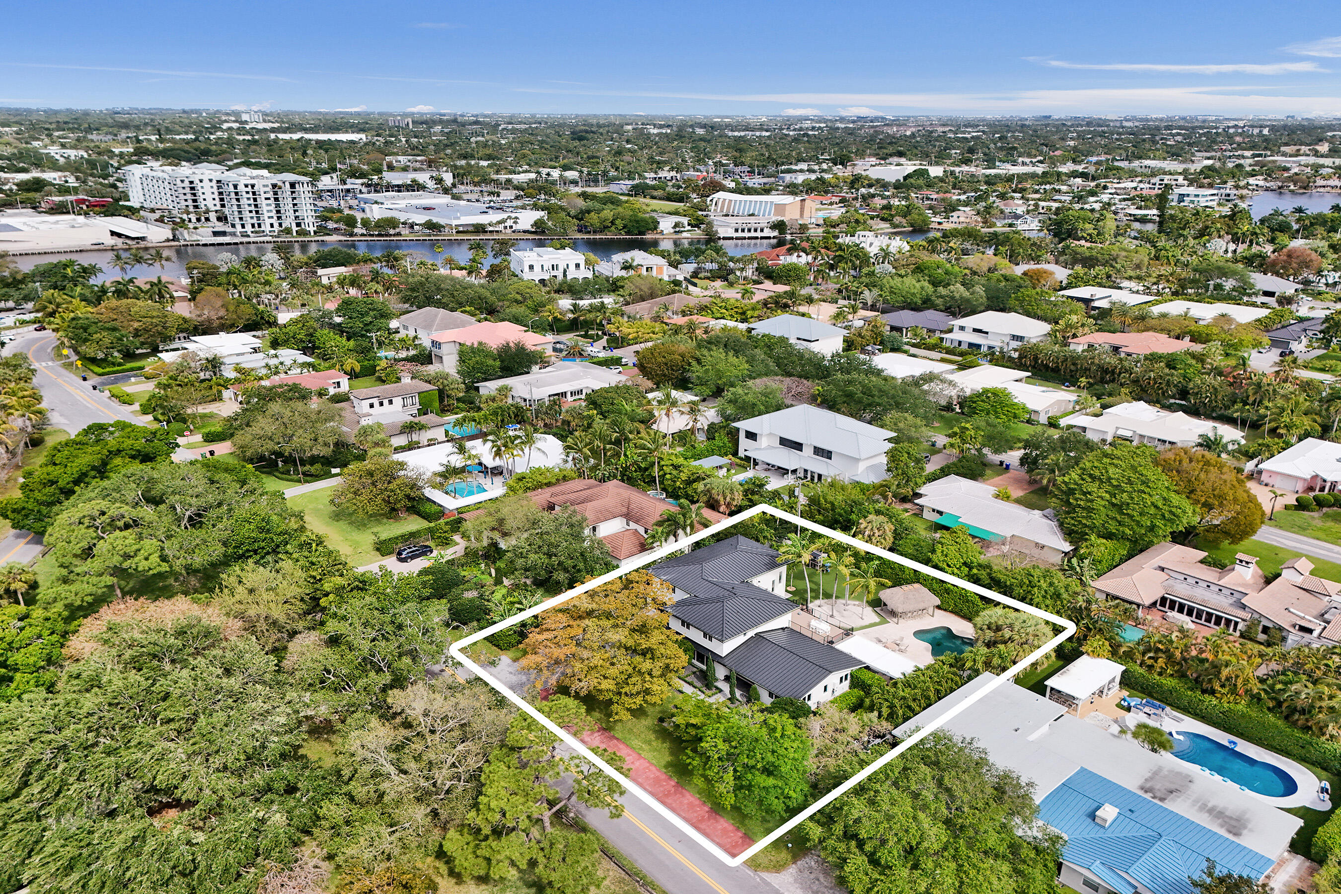 2421 NE 12th Fort Lauderdale, FL 33304