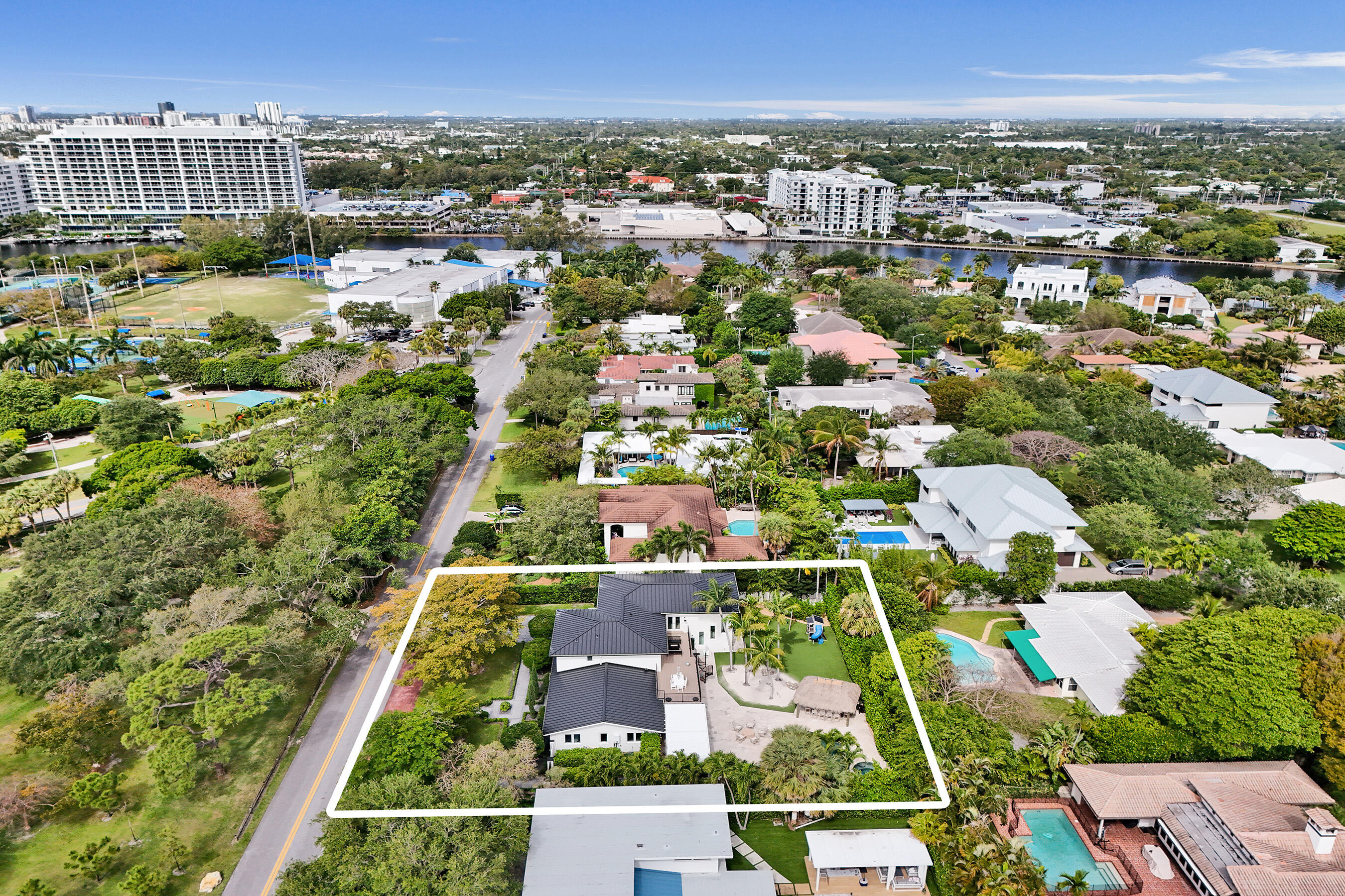 2421 NE 12th Fort Lauderdale, FL 33304