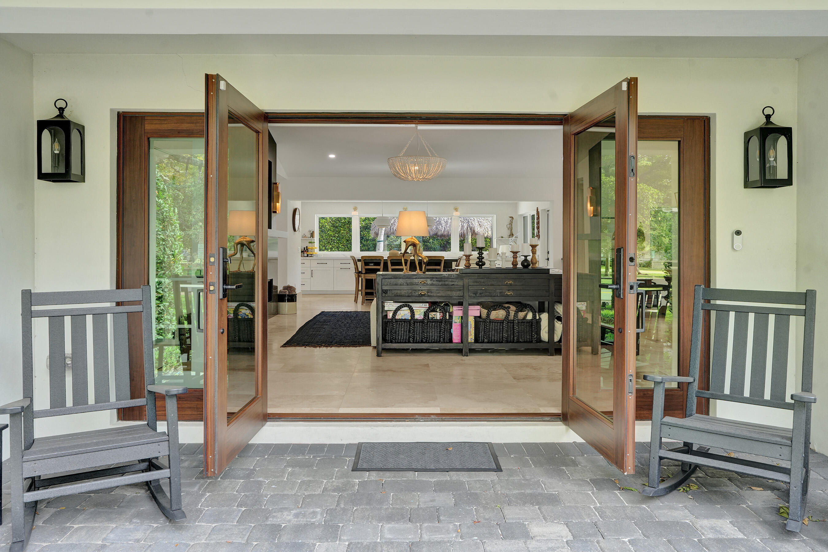 2421 NE 12th Fort Lauderdale, FL 33304