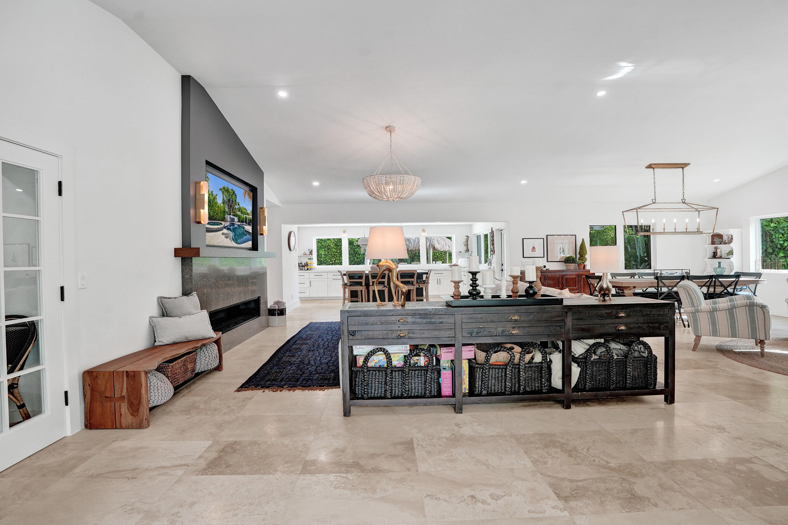 2421 NE 12th Fort Lauderdale, FL 33304