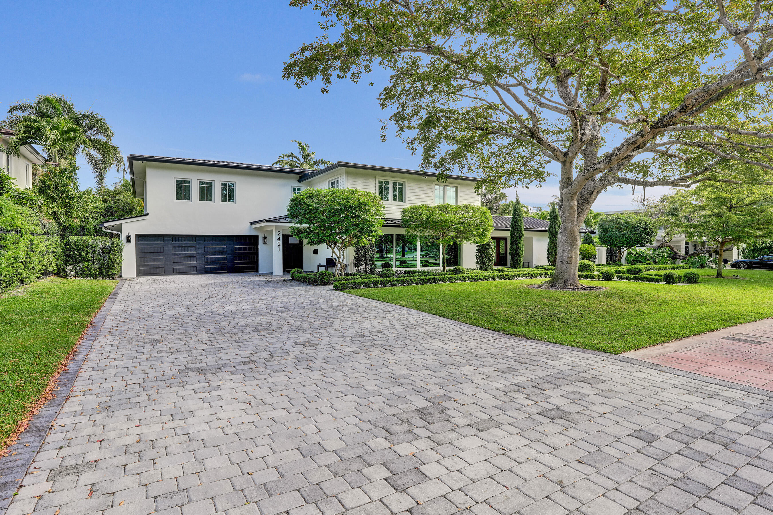 2421 NE 12th Fort Lauderdale, FL 33304