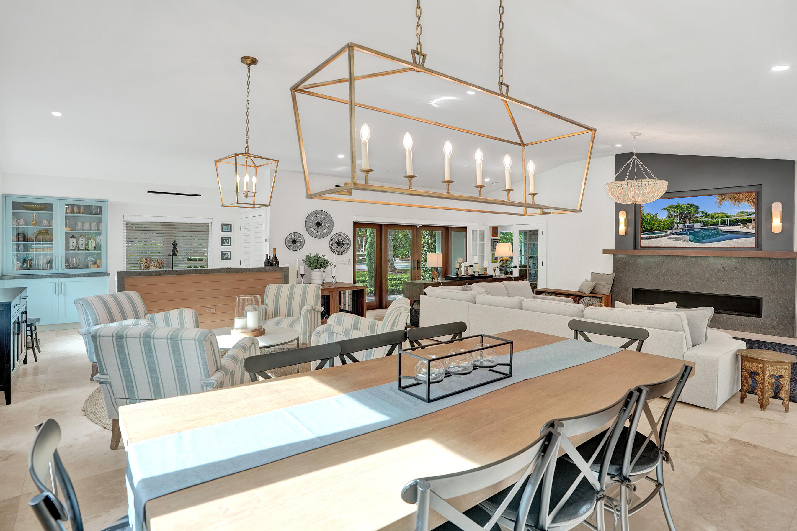 2421 NE 12th Fort Lauderdale, FL 33304