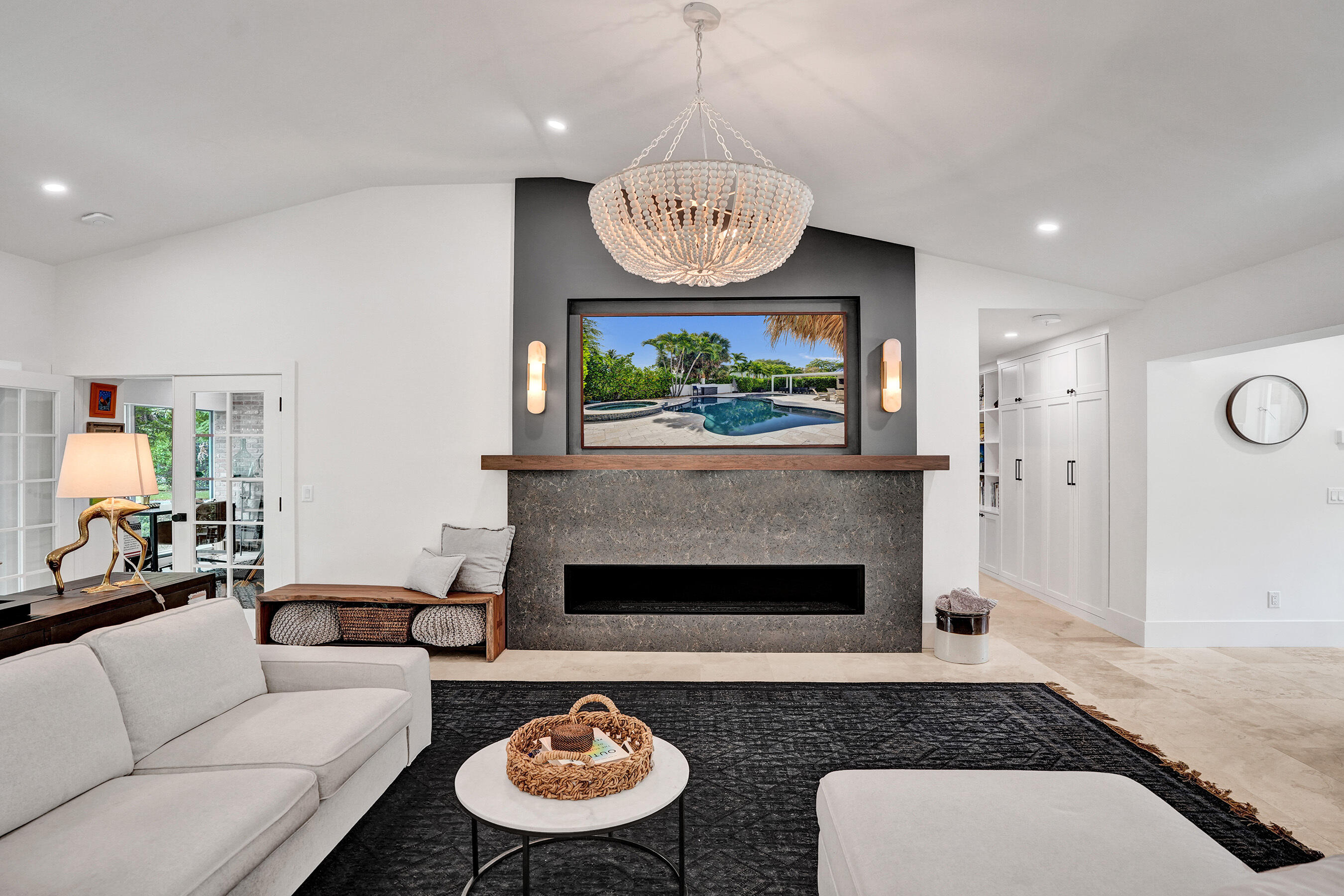 2421 NE 12th Fort Lauderdale, FL 33304