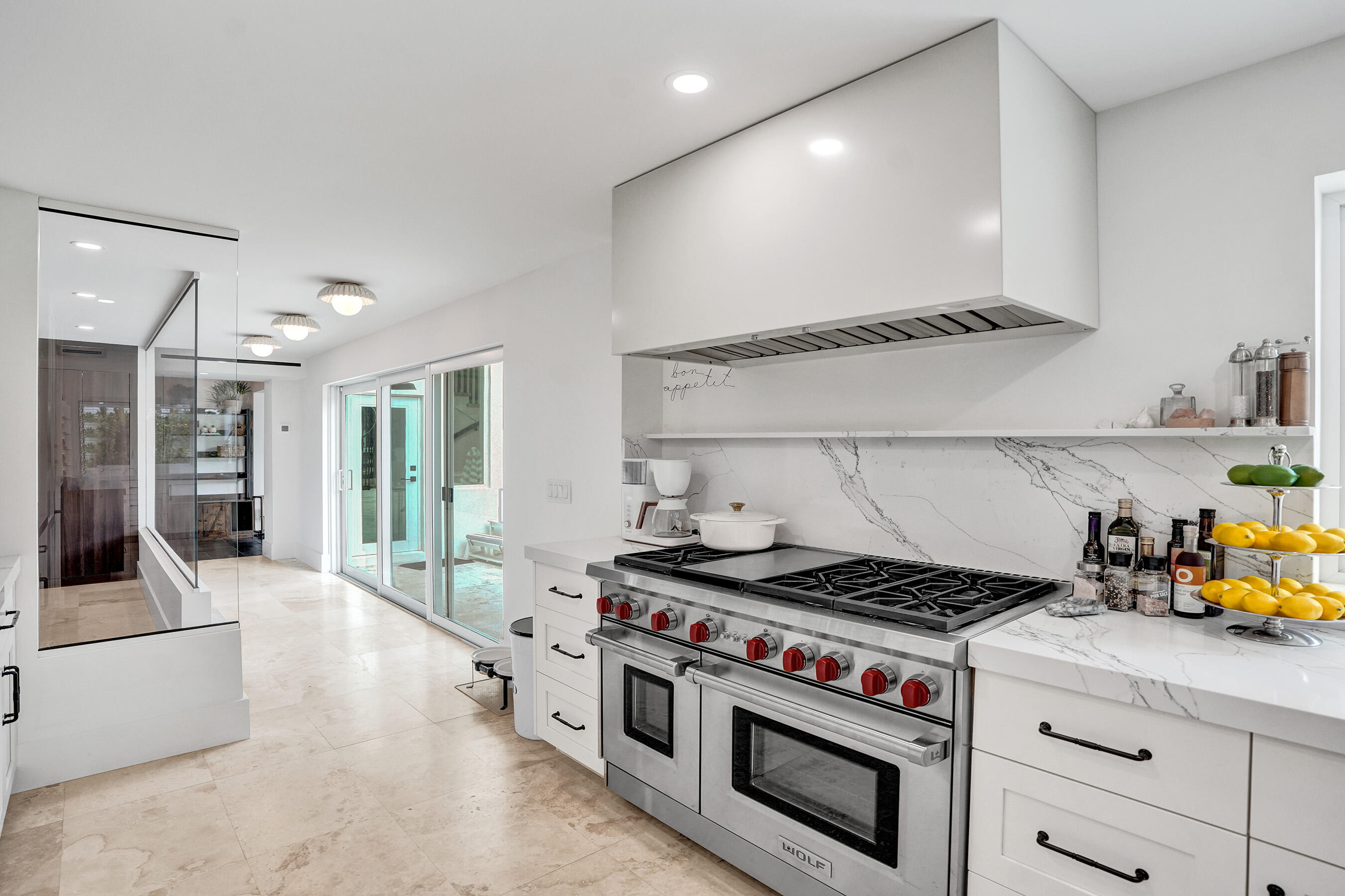 2421 NE 12th Fort Lauderdale, FL 33304