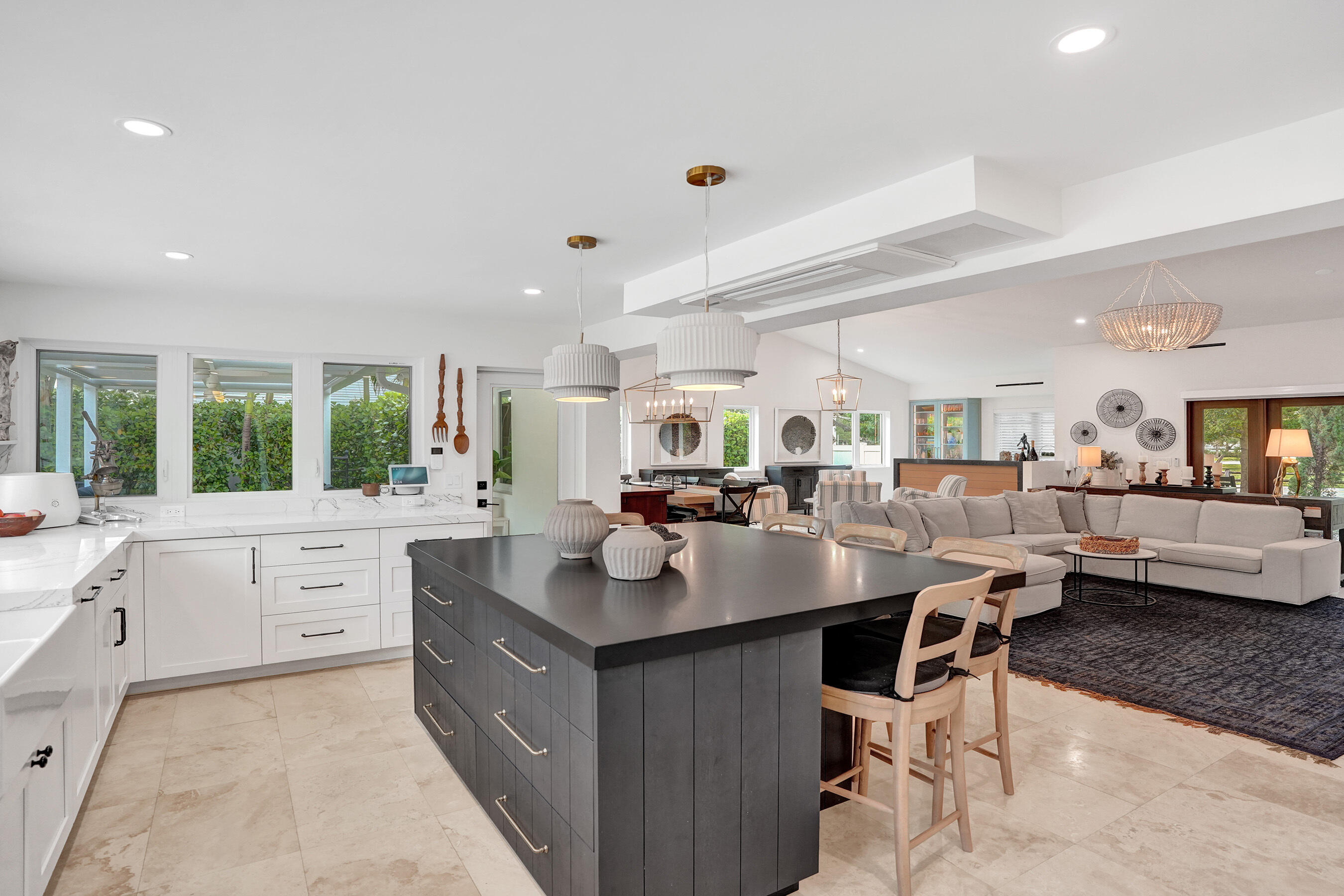 2421 NE 12th Fort Lauderdale, FL 33304