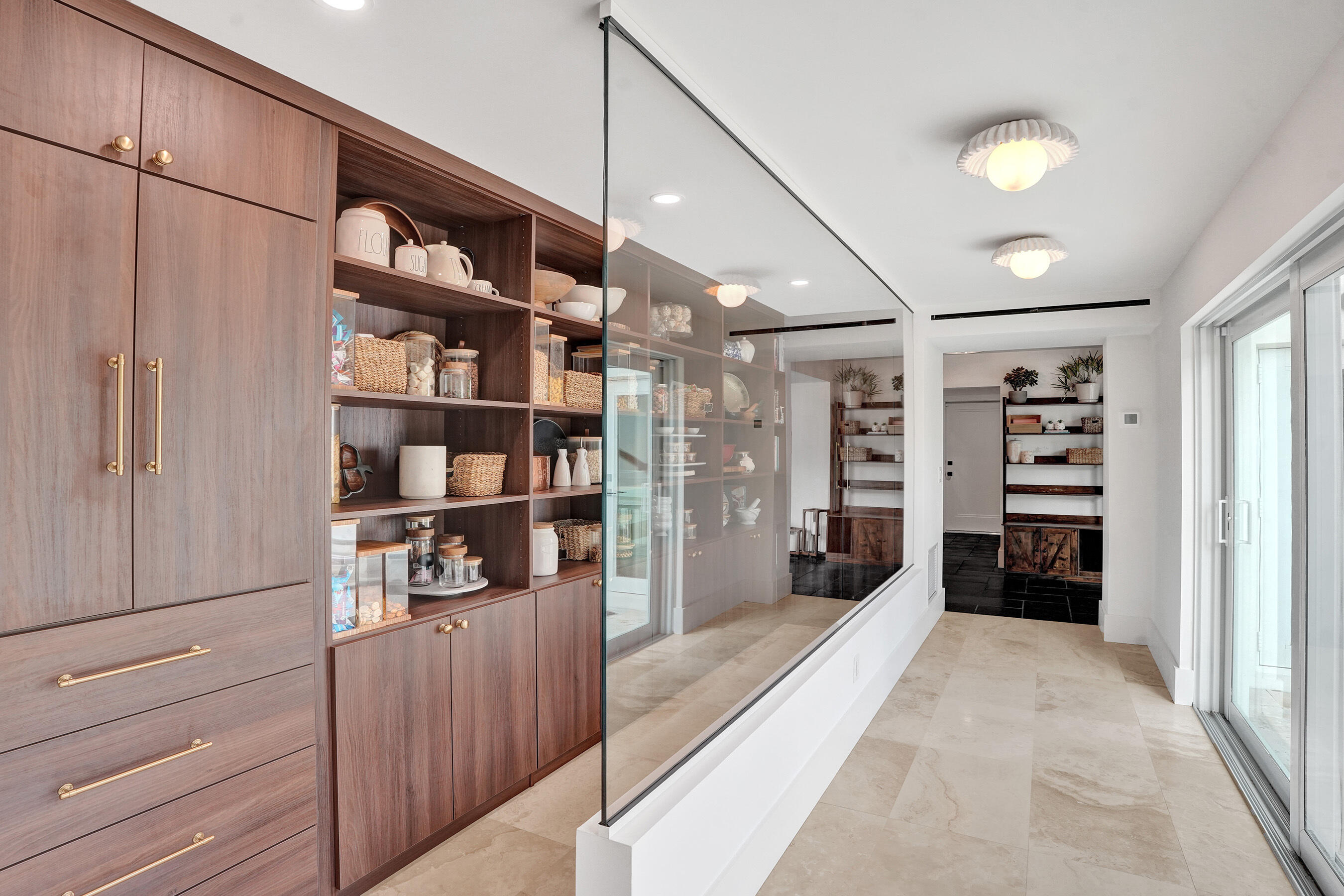 2421 NE 12th Fort Lauderdale, FL 33304