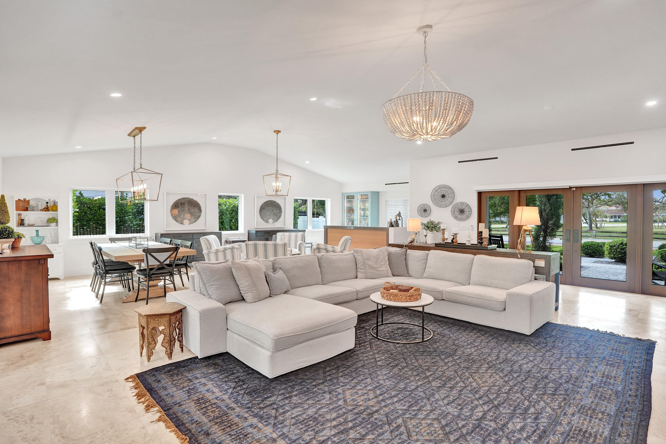 2421 NE 12th Fort Lauderdale, FL 33304