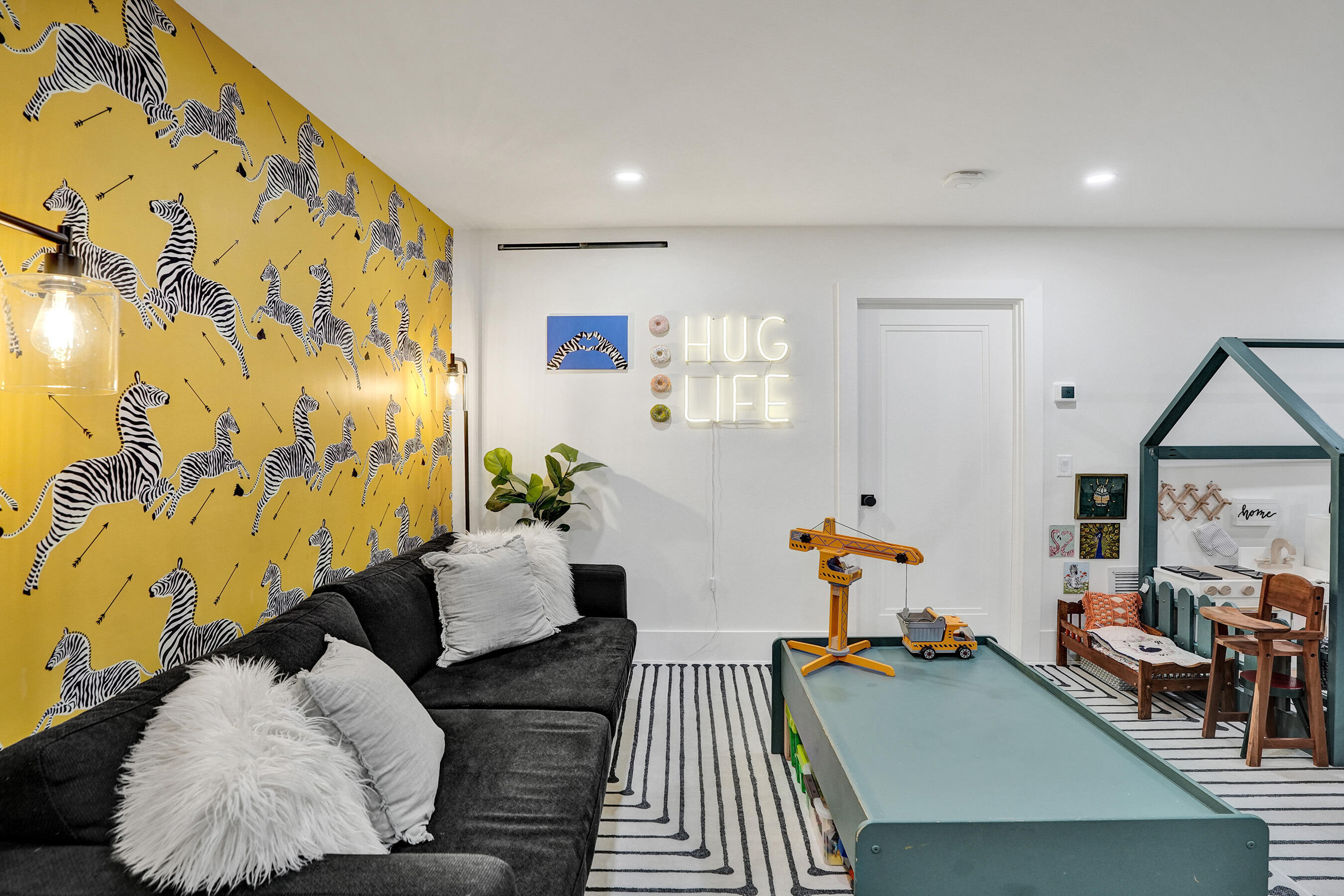 2421 NE 12th Fort Lauderdale, FL 33304