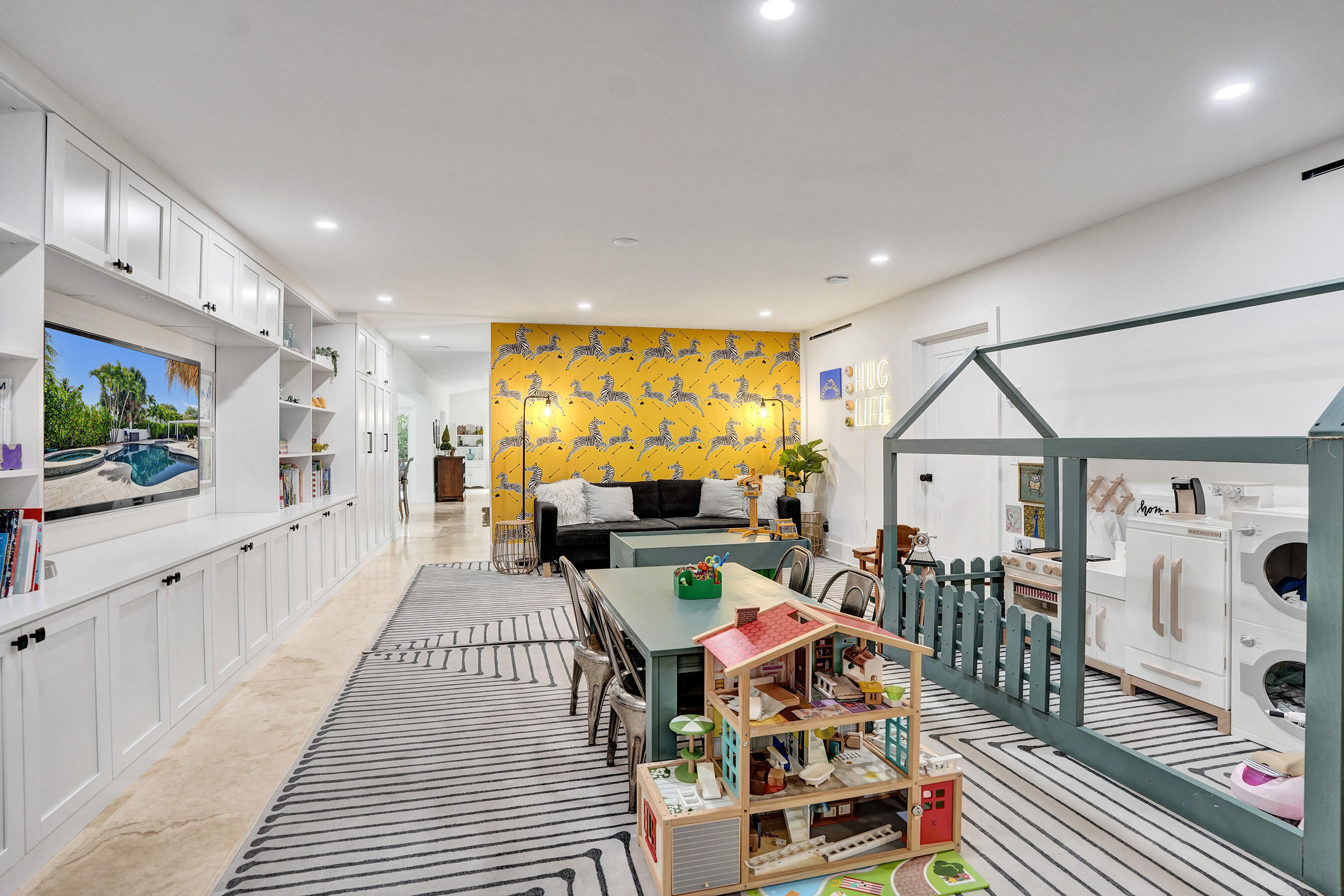 2421 NE 12th Fort Lauderdale, FL 33304