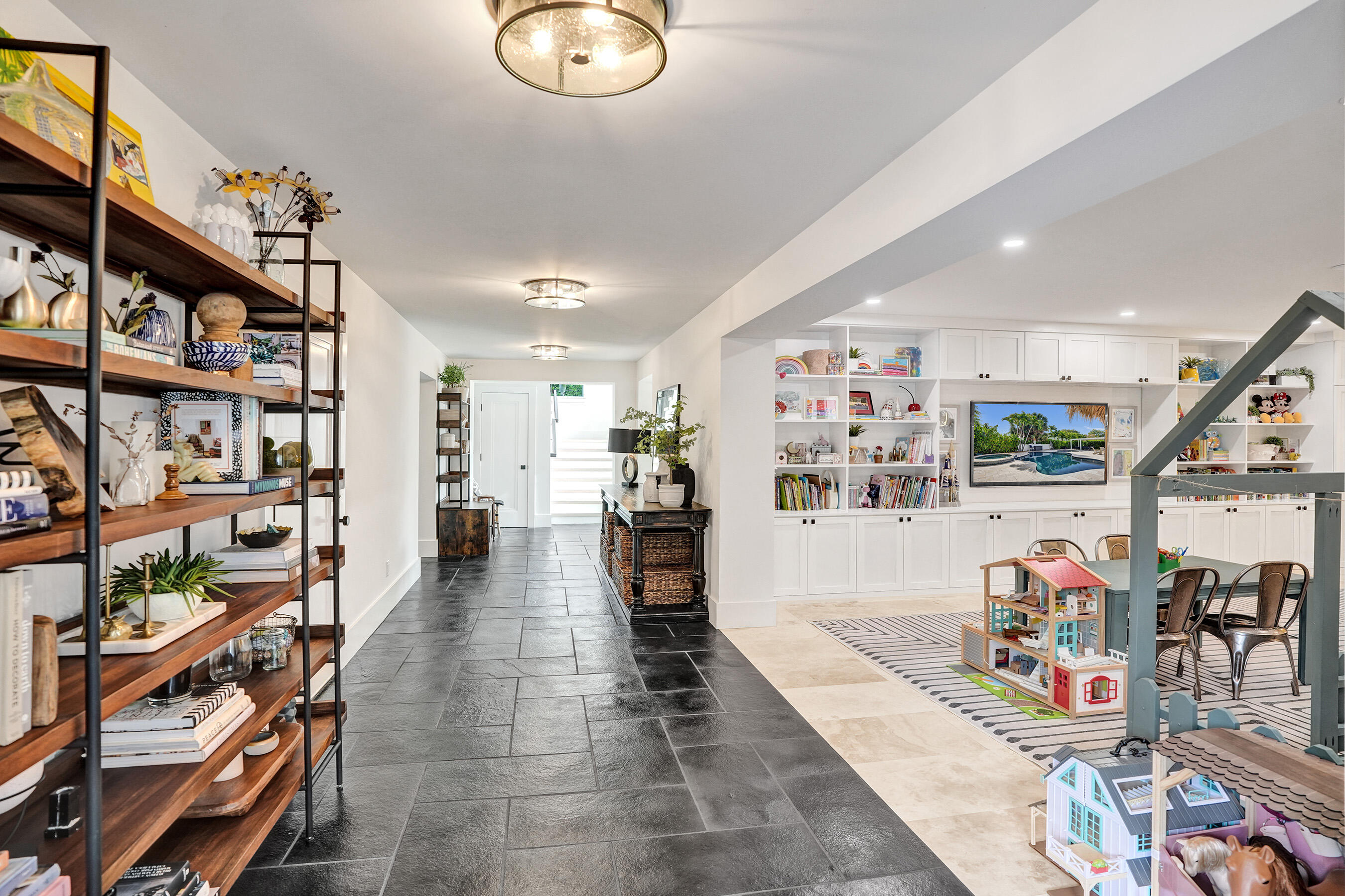 2421 NE 12th Fort Lauderdale, FL 33304