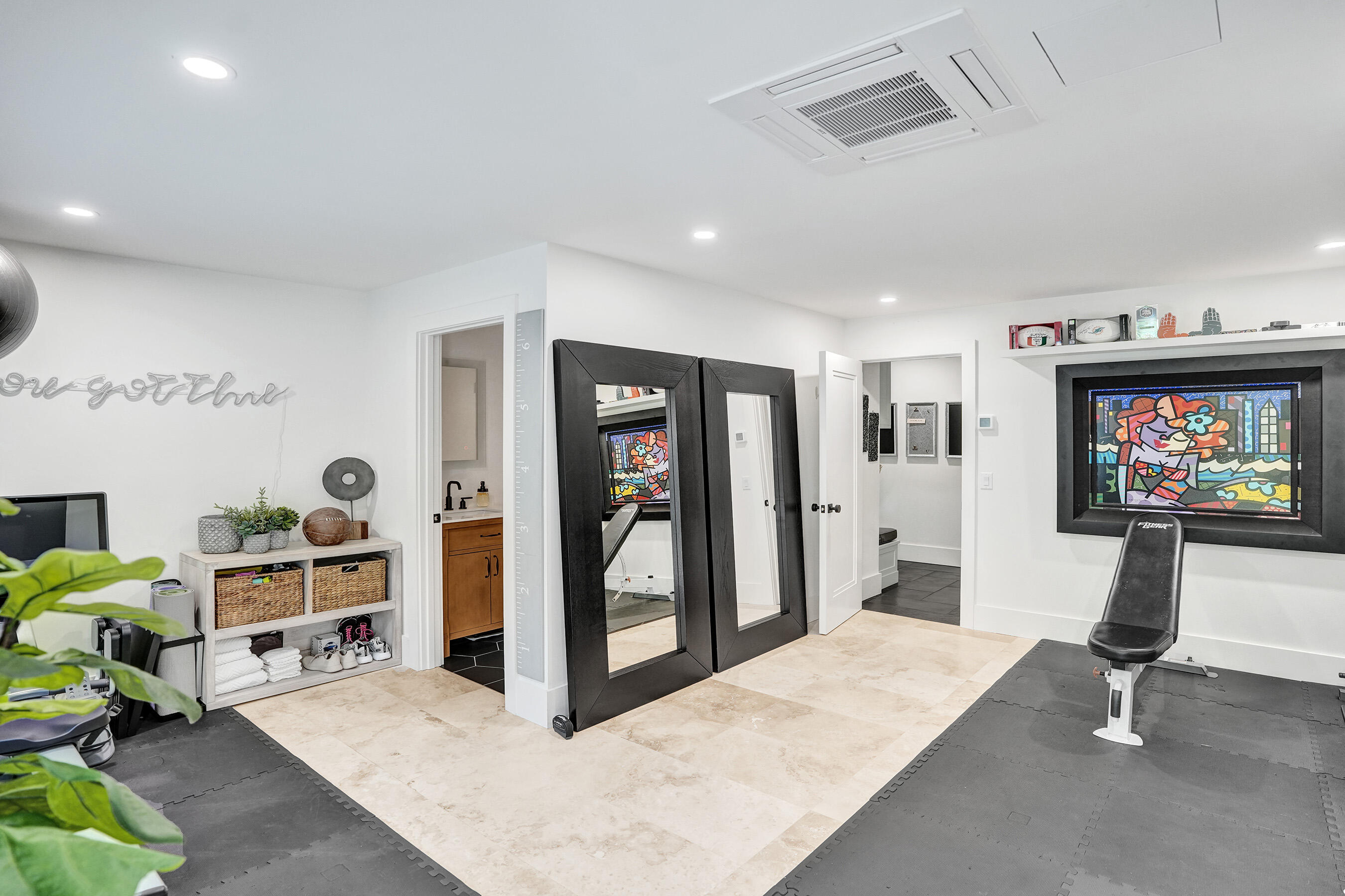 2421 NE 12th Fort Lauderdale, FL 33304