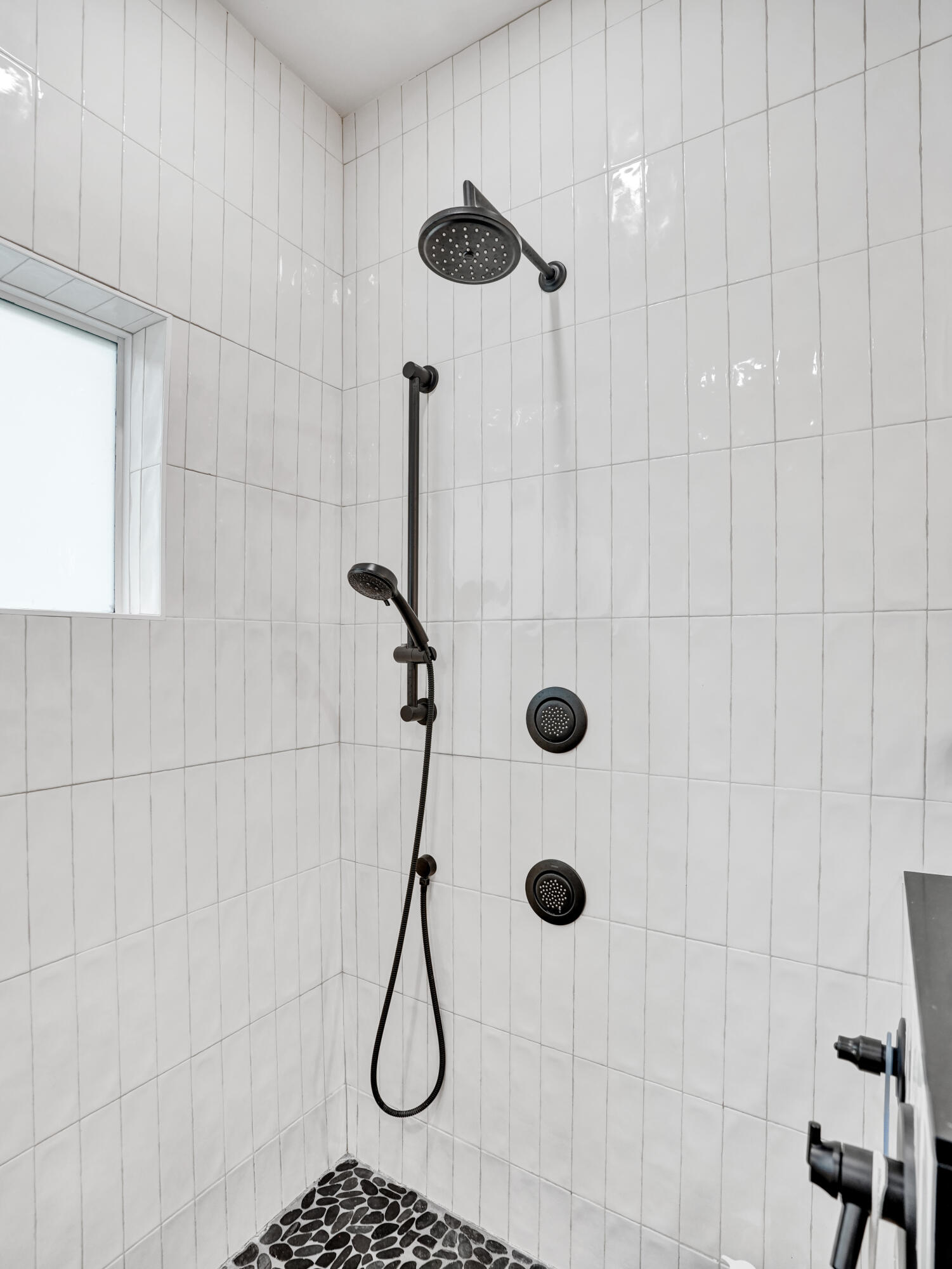 2421 NE 12th Fort Lauderdale, FL 33304