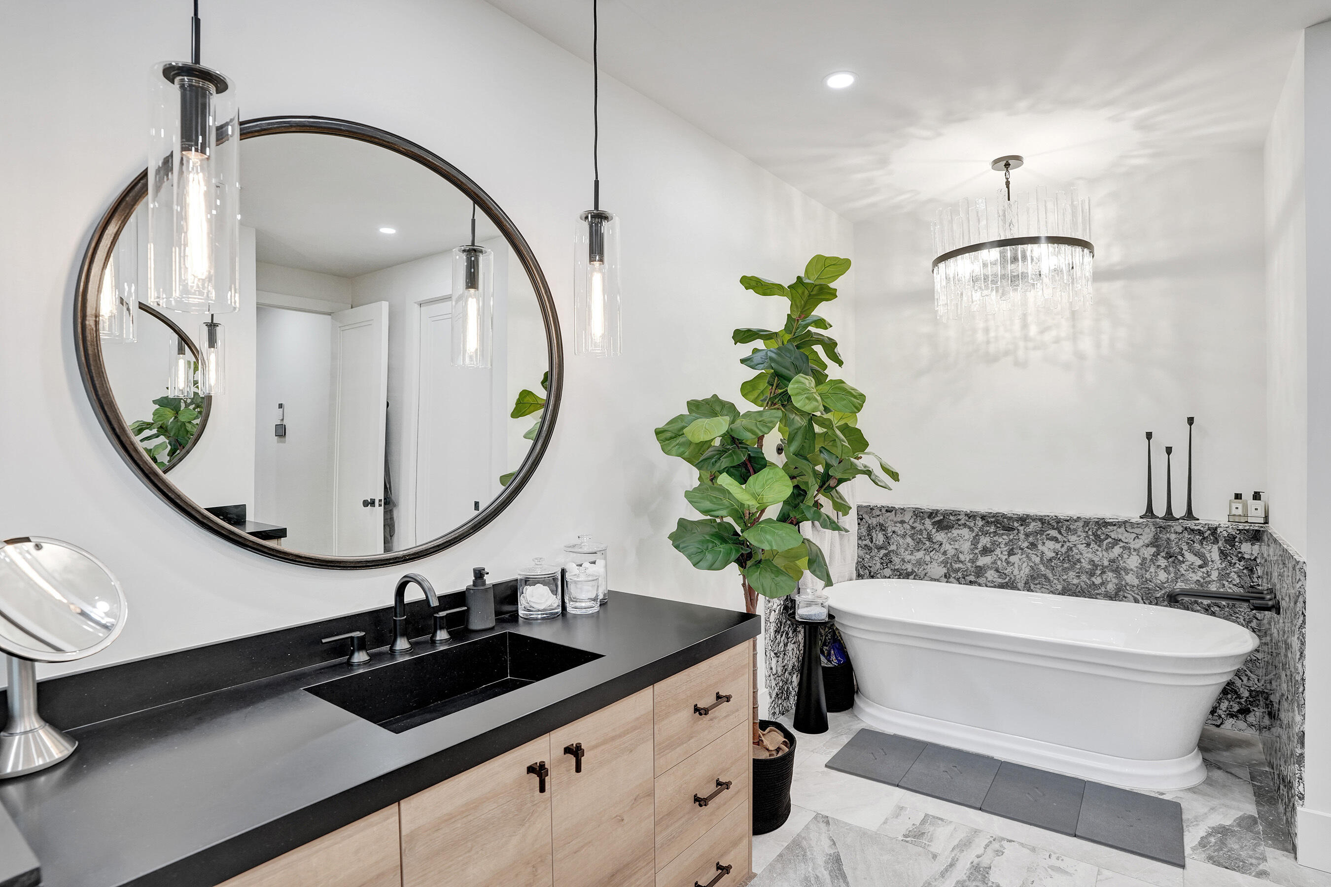 2421 NE 12th Fort Lauderdale, FL 33304