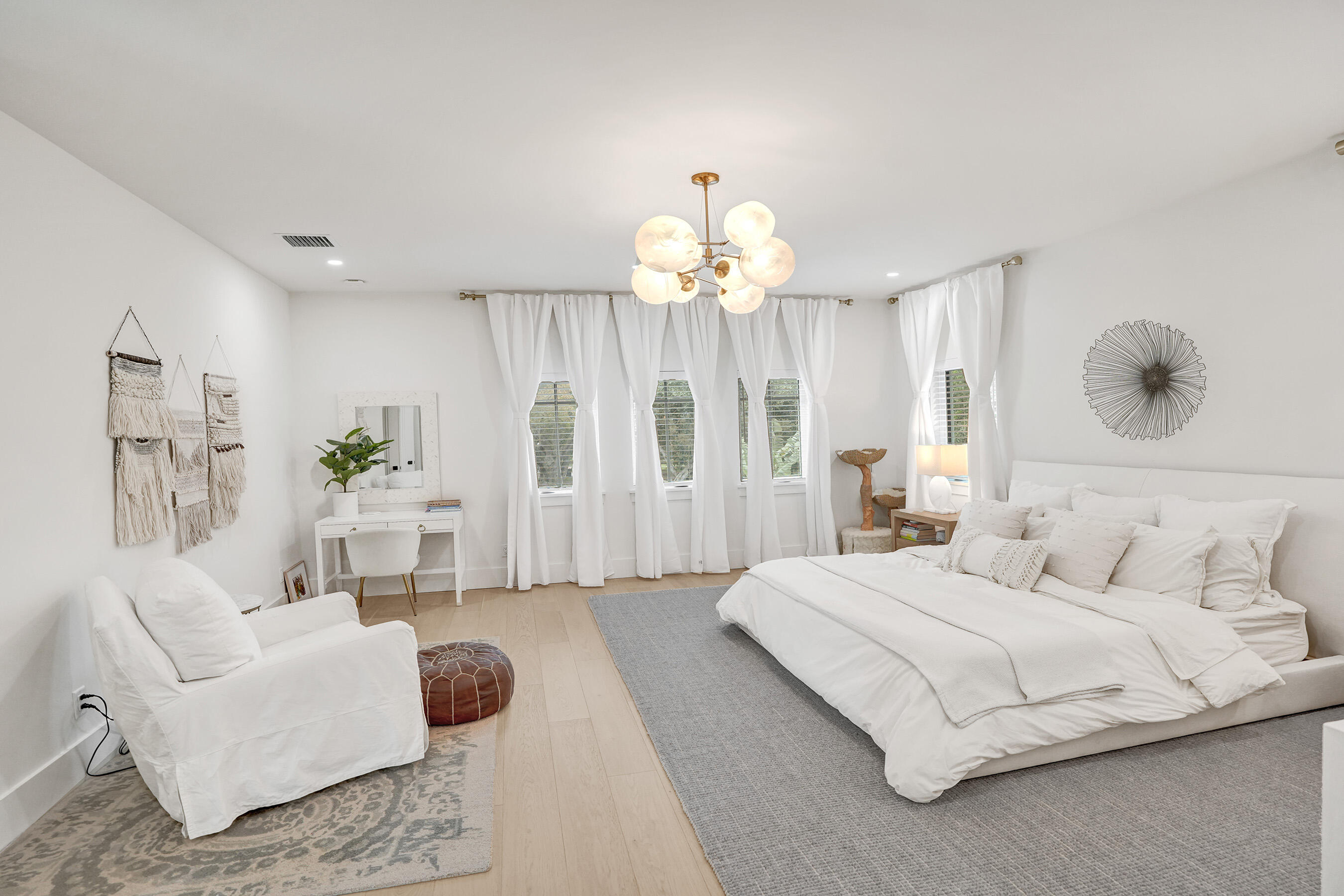 2421 NE 12th Fort Lauderdale, FL 33304