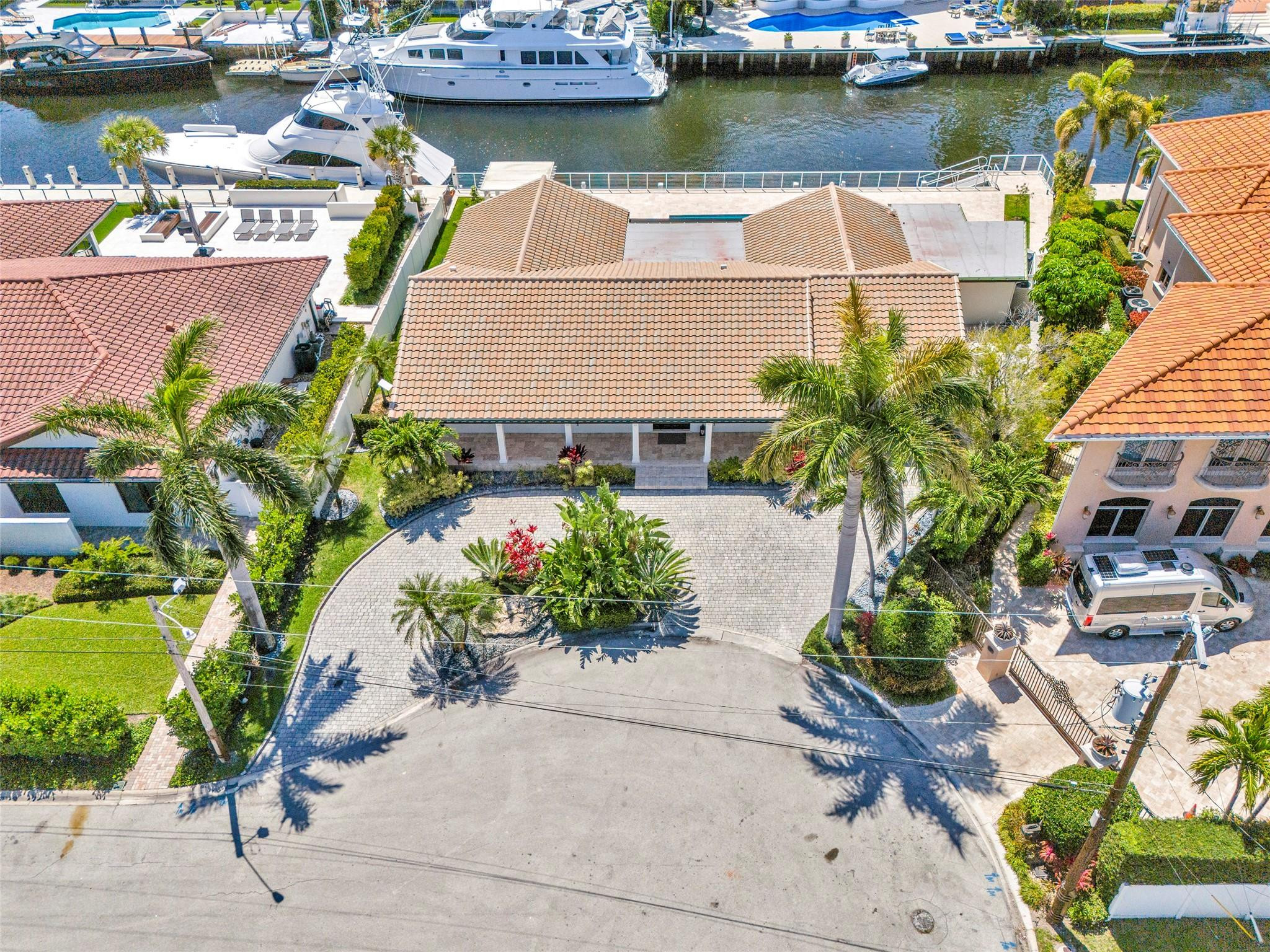 633 4th Key Fort Lauderdale, FL 33304