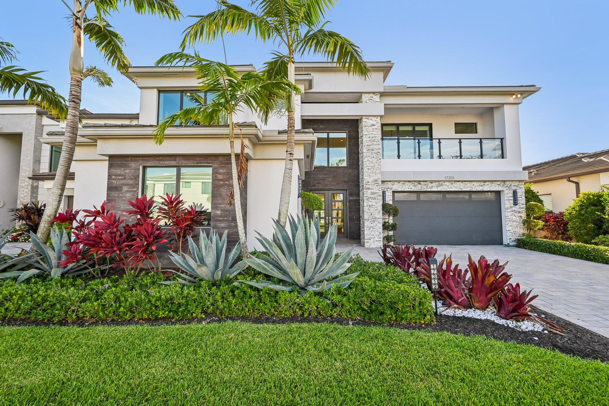 17313 Pagoda Palms