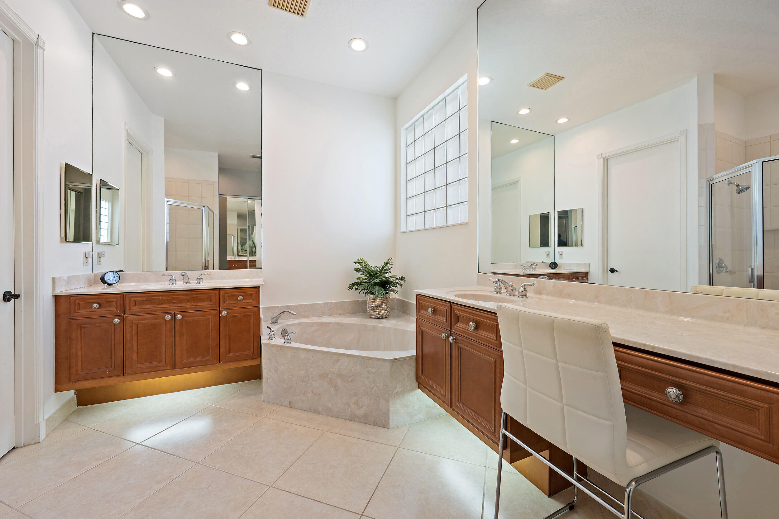 141 Sedona Palm Beach Gardens, FL 33418