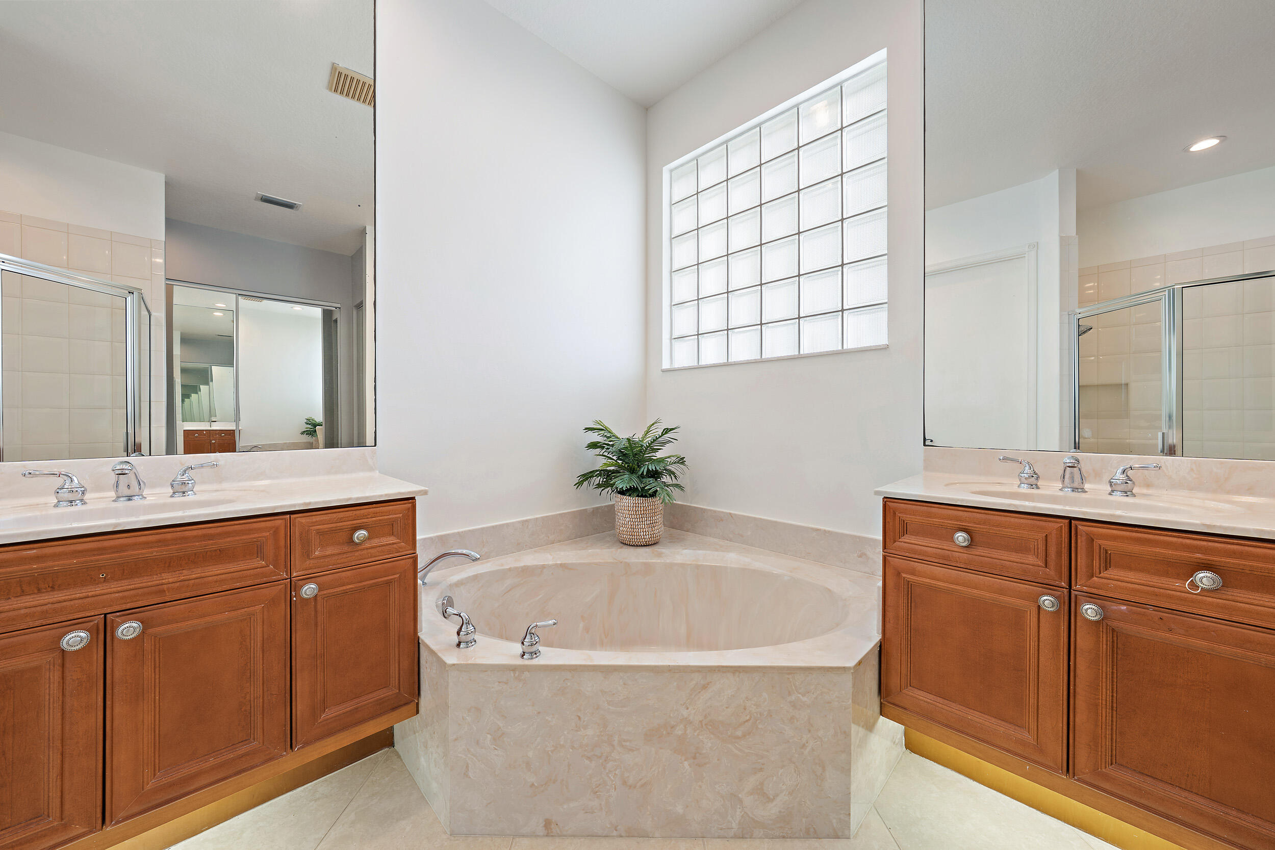 141 Sedona Palm Beach Gardens, FL 33418