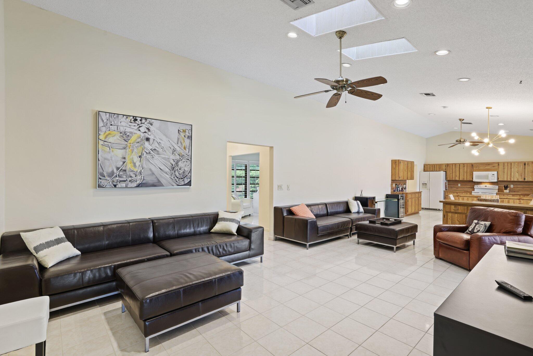 970 Orchid Gulf Stream, FL 33483