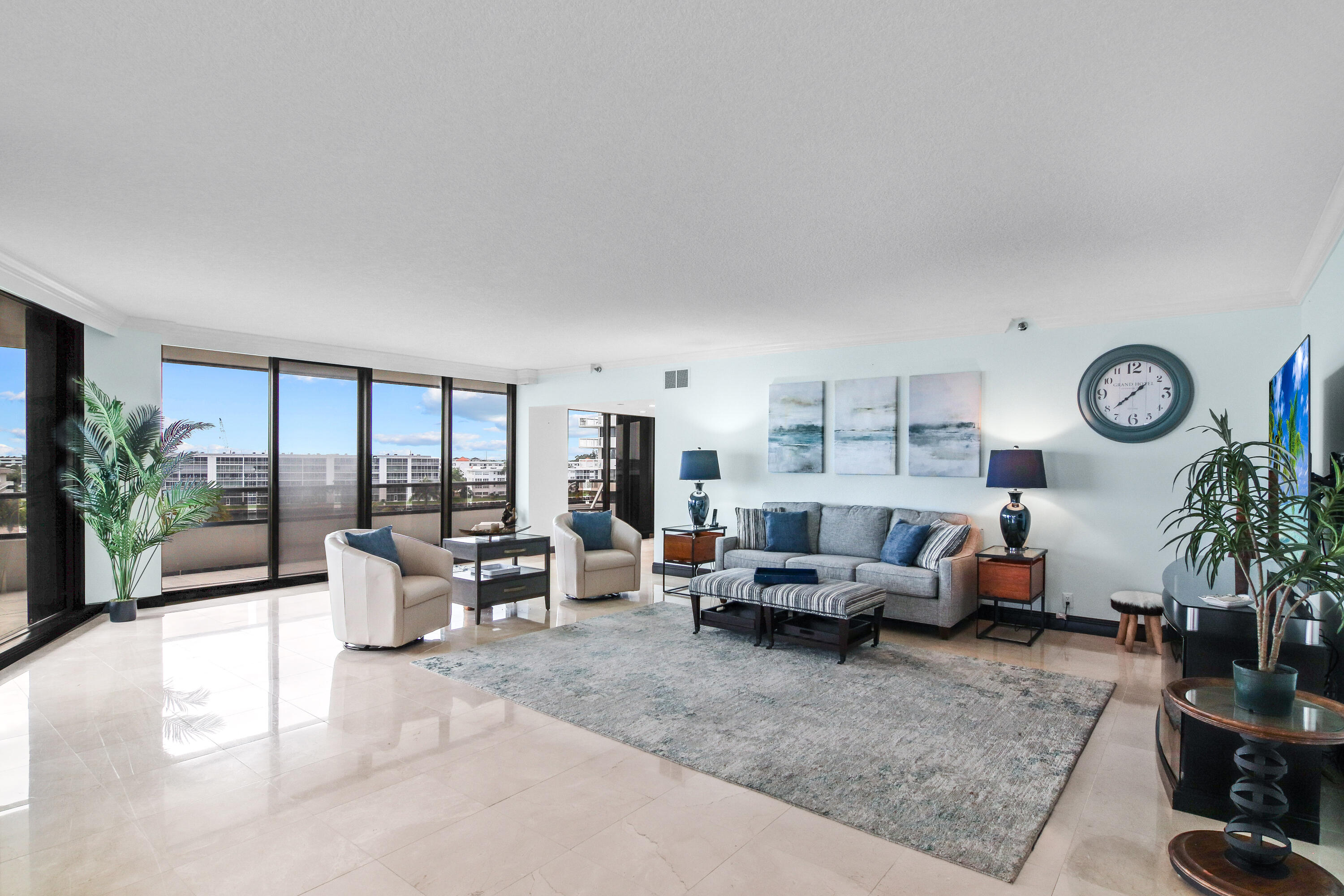 100 Lakeshore #458