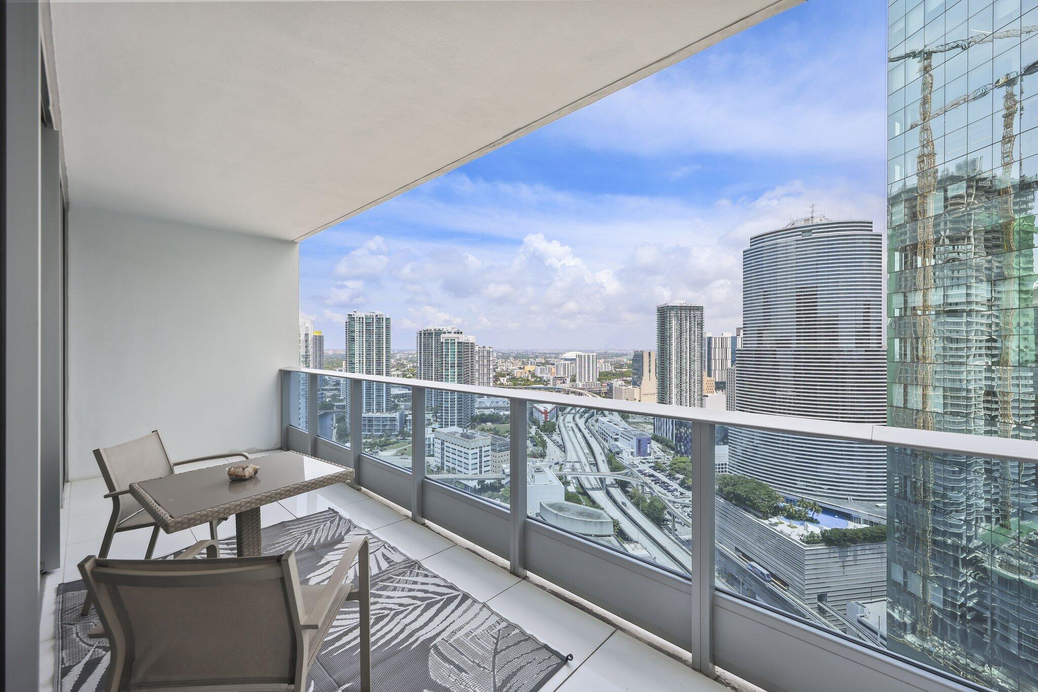 200 Biscayne Blvd #3909