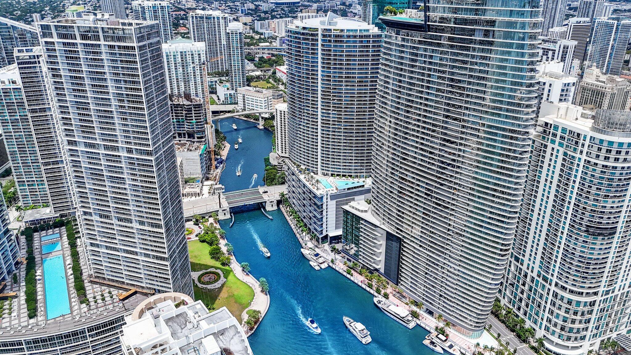 image Epic Residences25