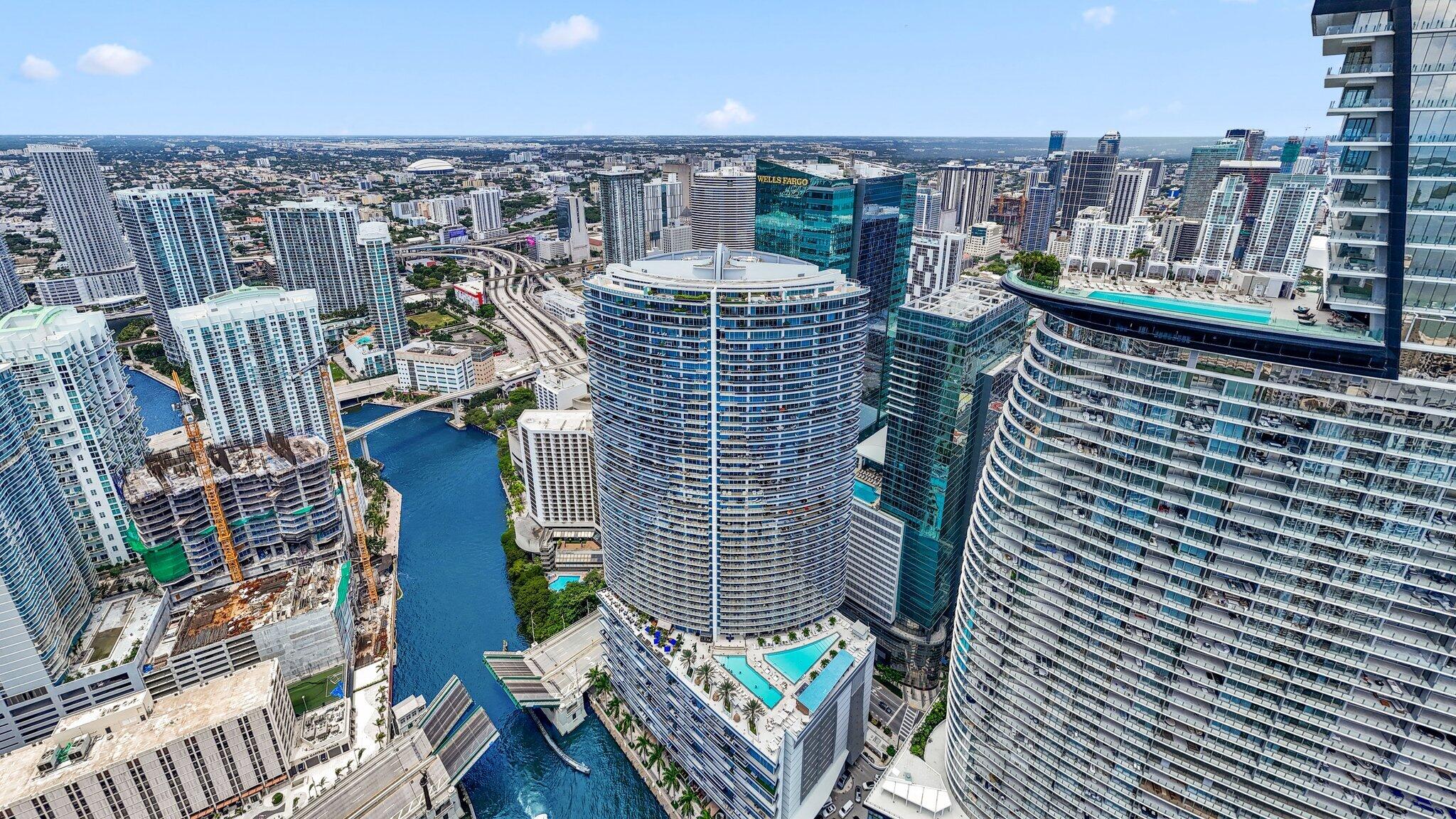 image Epic Residences28