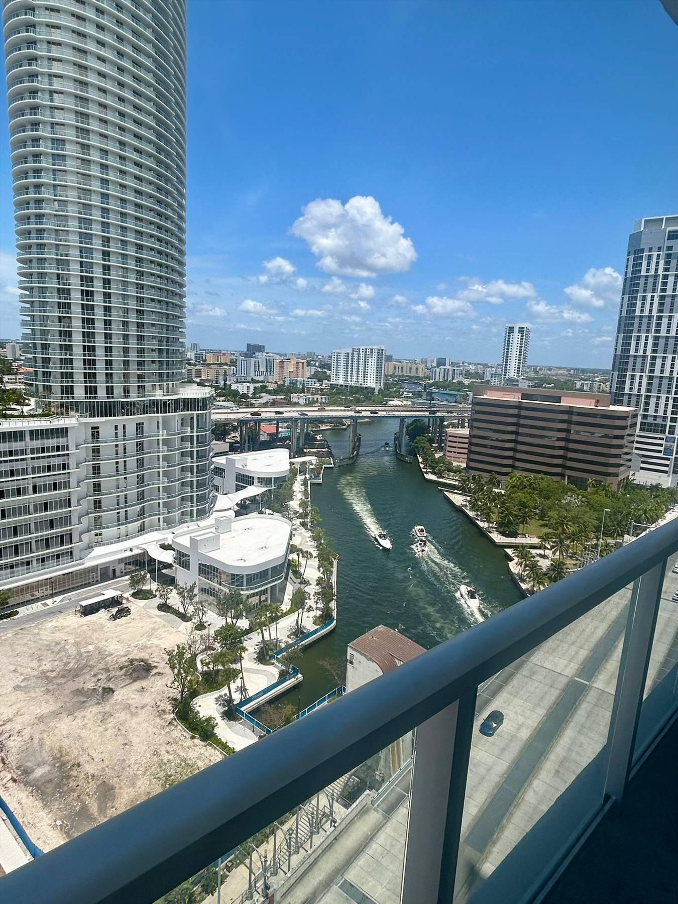 image Latitude on the River24
