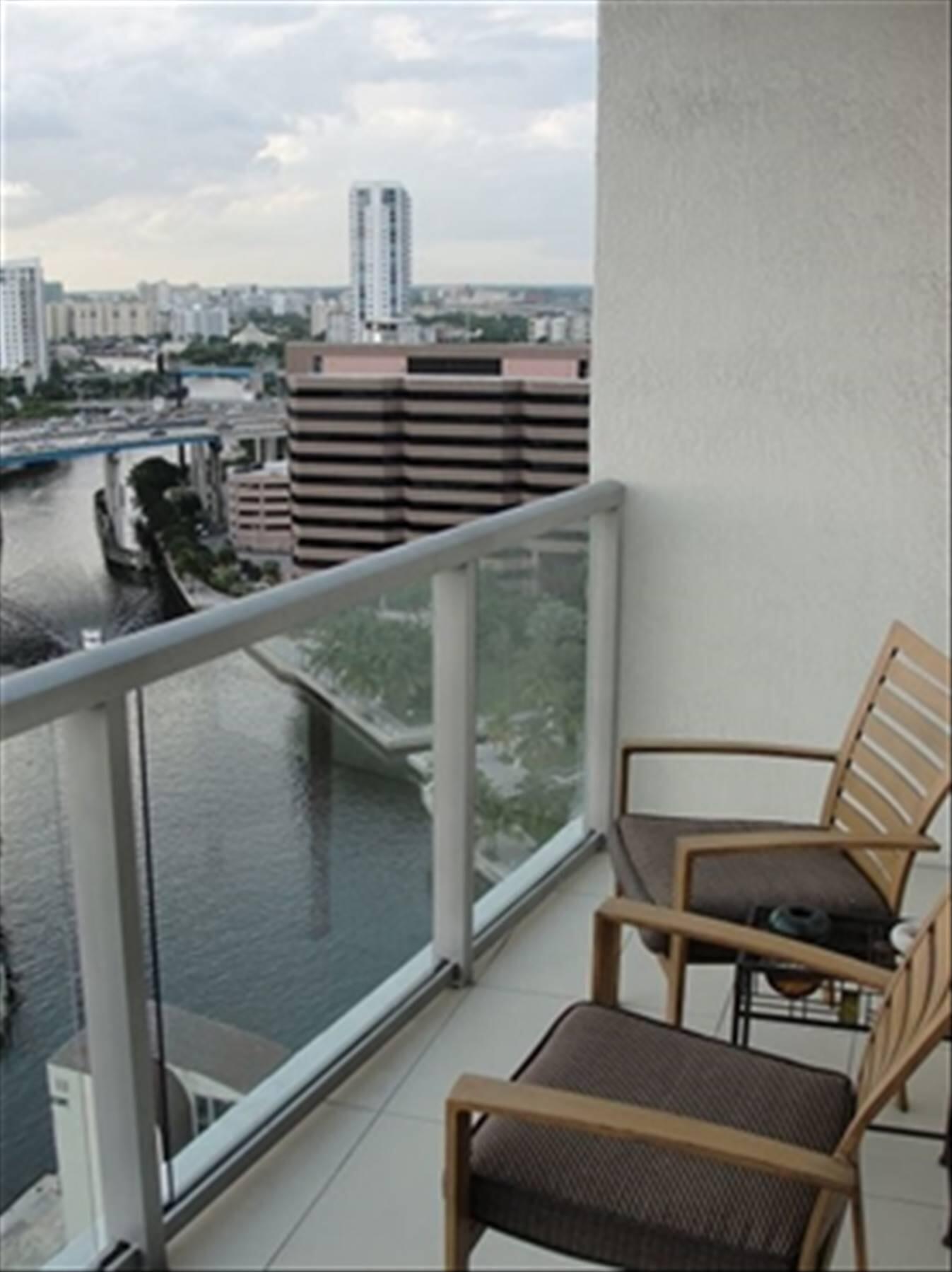 image Latitude on the River4