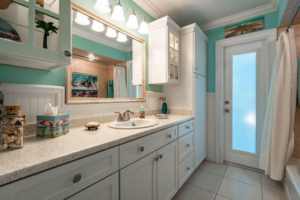 2823 NE 35th Lighthouse Point, FL 33064