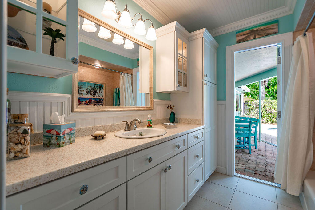 2823 NE 35th Lighthouse Point, FL 33064