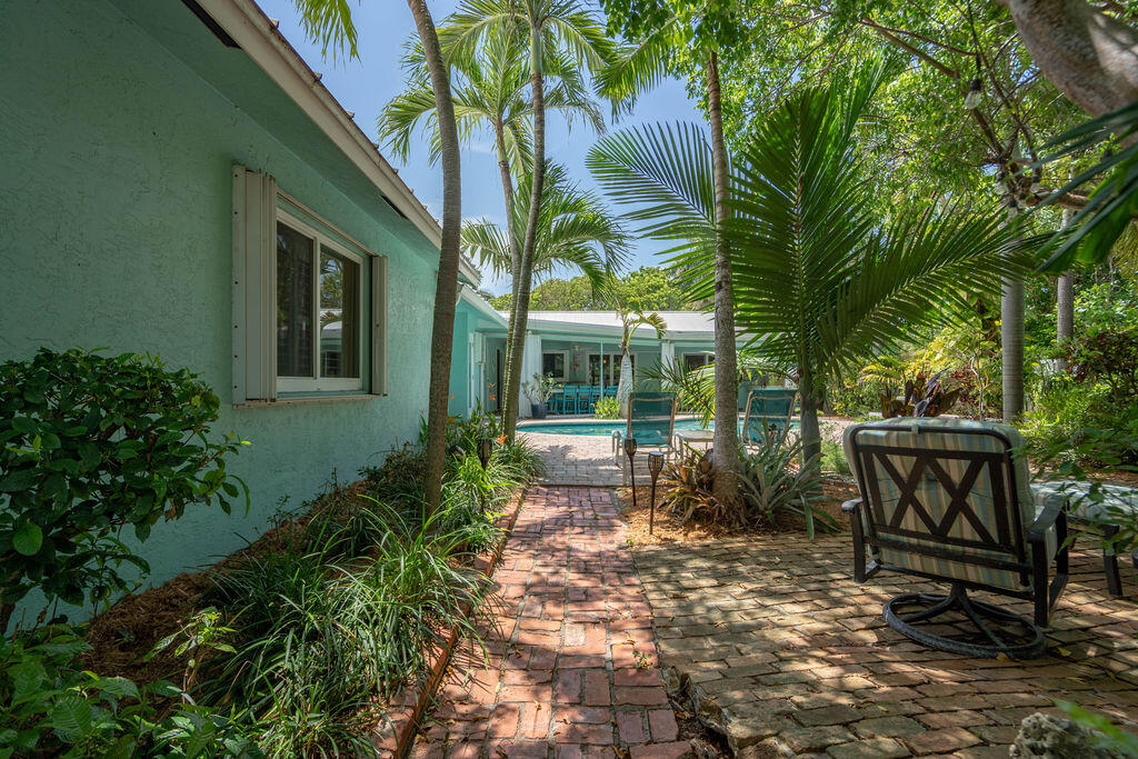 2823 NE 35th Lighthouse Point, FL 33064